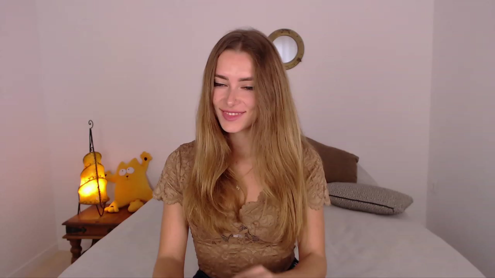 Gallery image thumbnail from SimonsWife's myfreecams stream on, 11/22/2023, 13:58 image 2 of 20