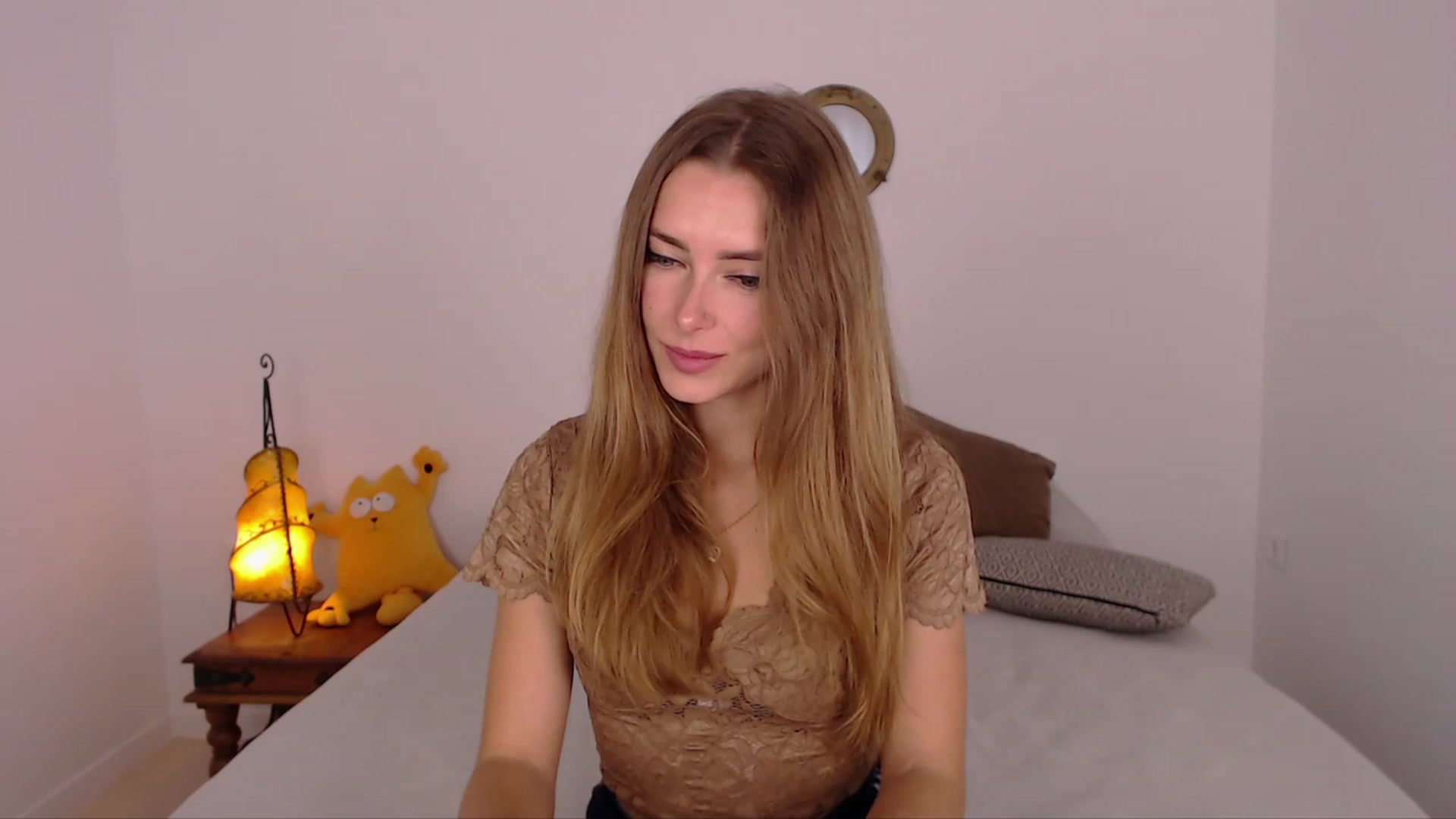 Gallery image thumbnail from SimonsWife's myfreecams stream on, 11/22/2023, 13:58 image 6 of 20