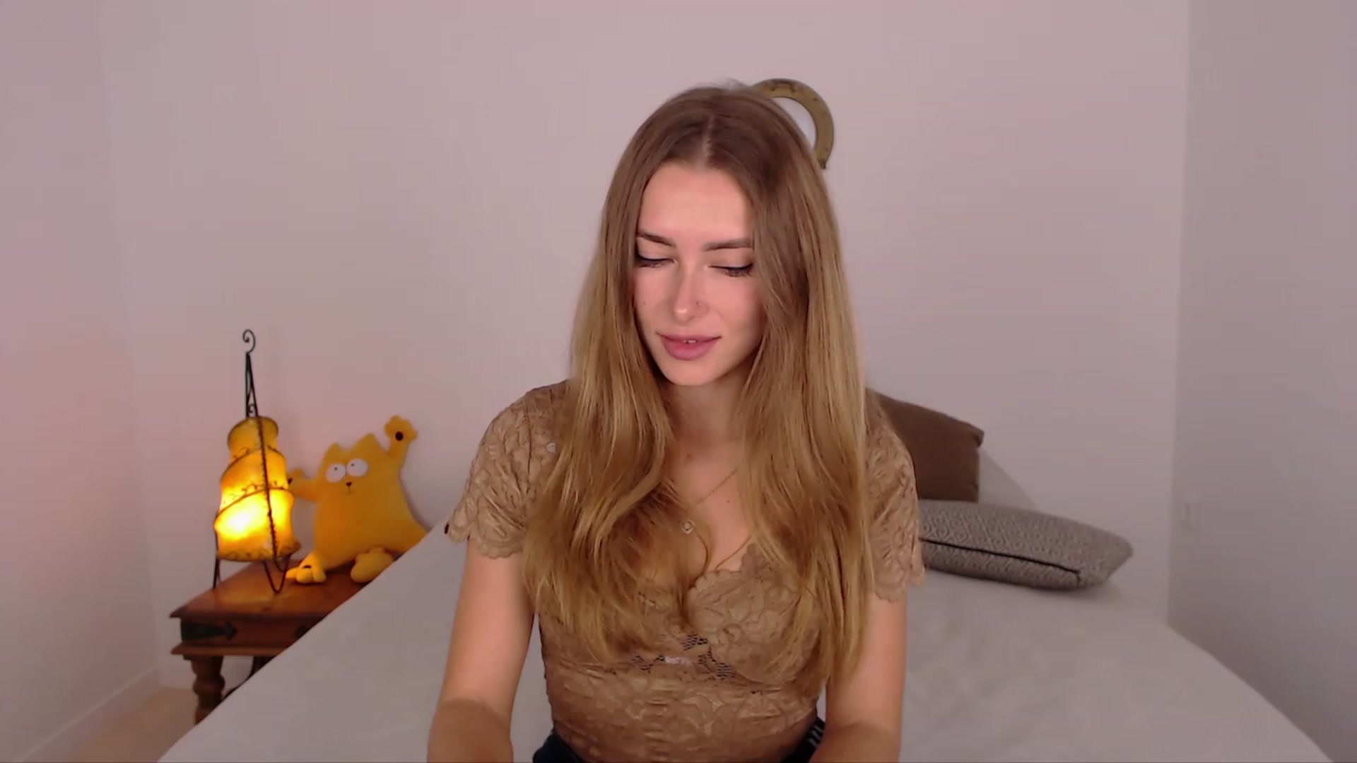 Gallery image thumbnail from SimonsWife's myfreecams stream on, 11/22/2023, 13:58 image 1 of 20