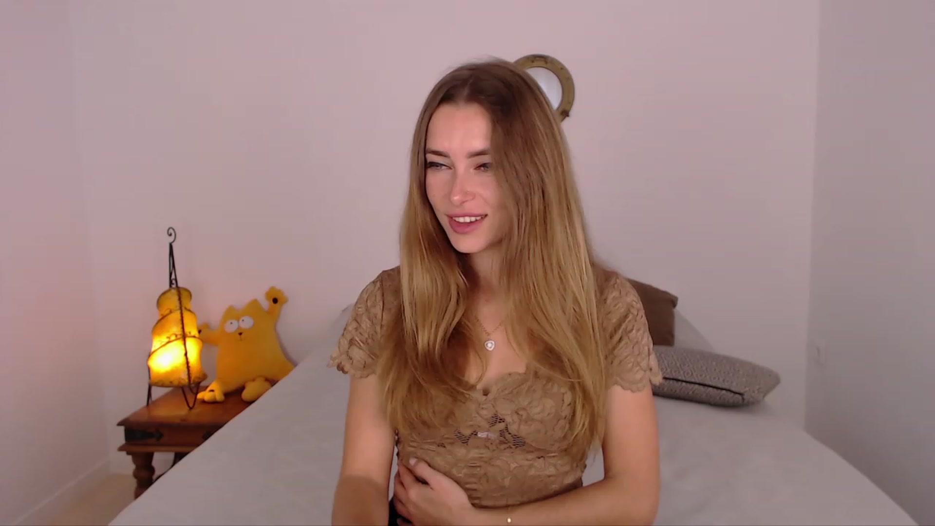 Gallery image thumbnail from SimonsWife's myfreecams stream on, 11/22/2023, 13:58 image 4 of 20