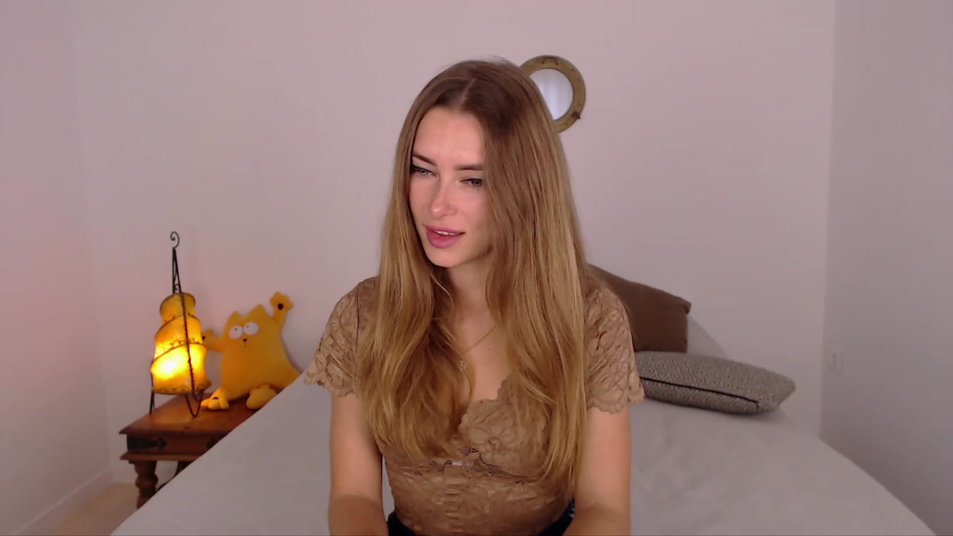 Gallery image thumbnail from SimonsWife's myfreecams stream on, 11/22/2023, 13:58 image 8 of 20