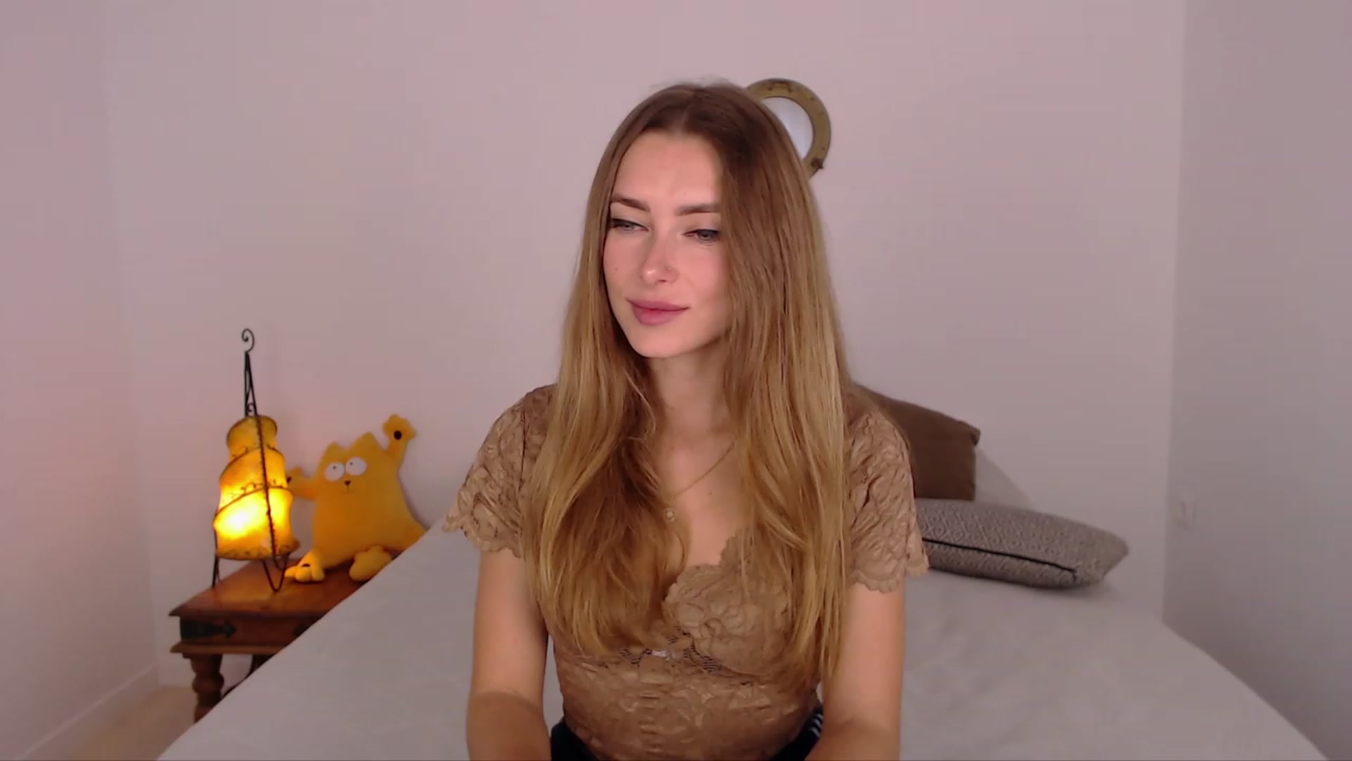 Gallery image thumbnail from SimonsWife's myfreecams stream on, 11/22/2023, 13:58 image 7 of 20