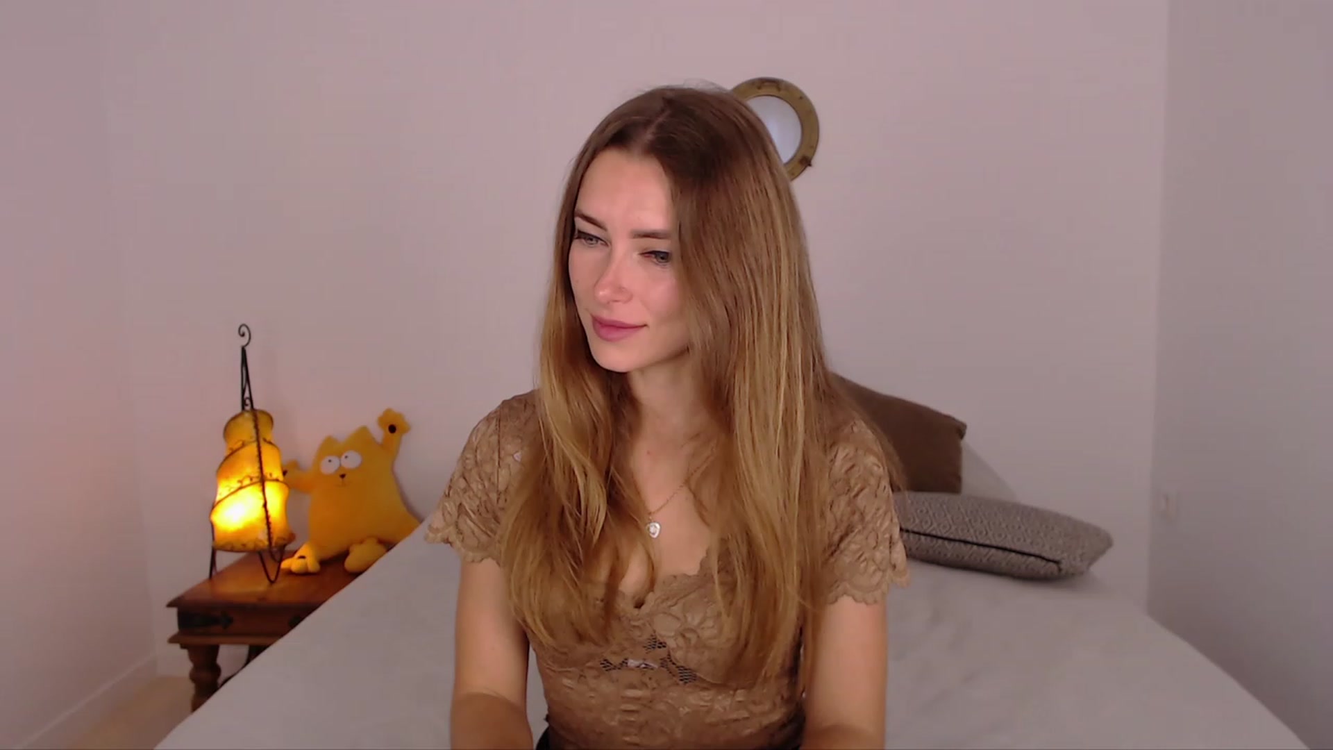 Gallery image thumbnail from SimonsWife's myfreecams stream on, 11/22/2023, 13:58 image 16 of 20