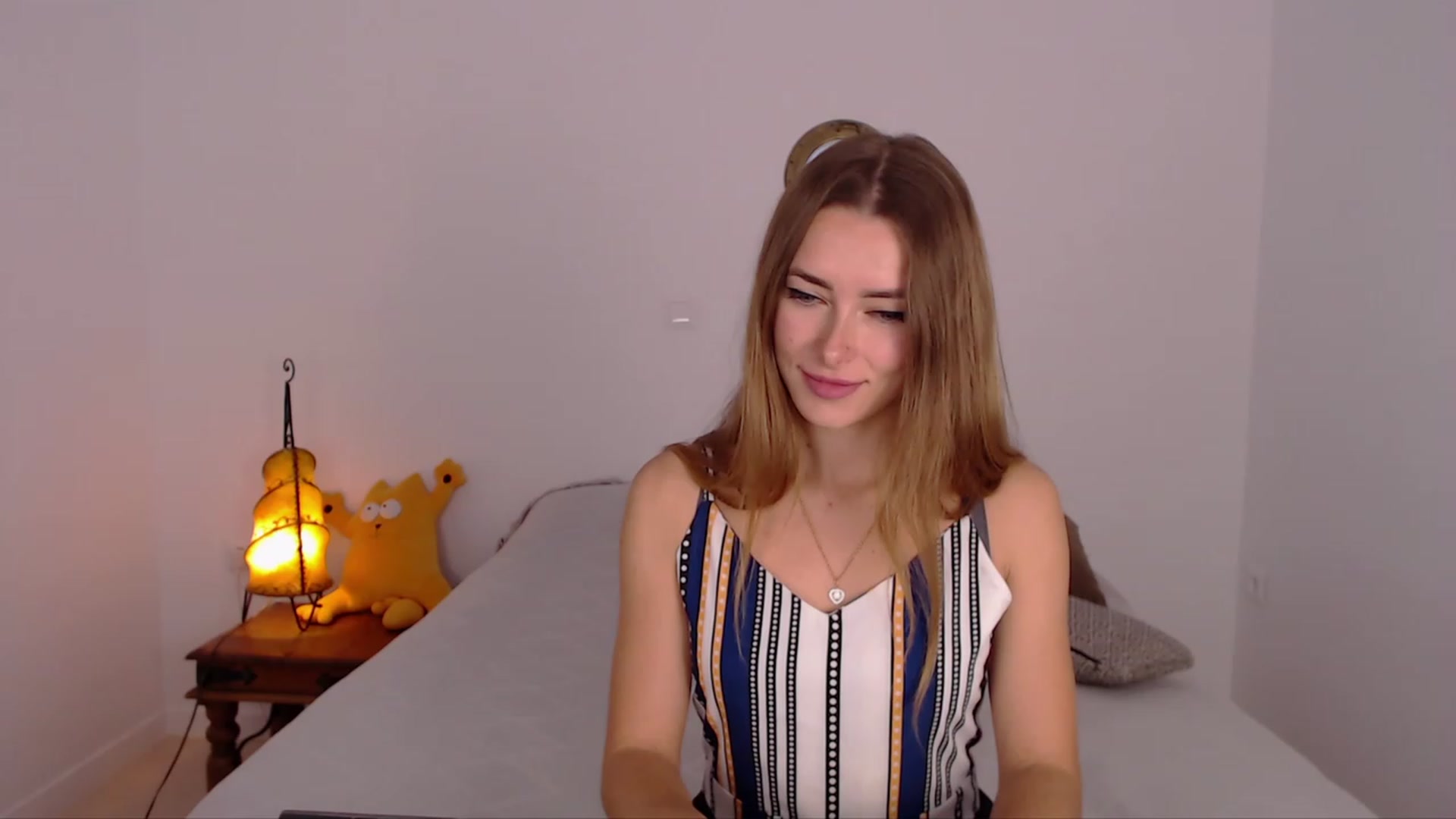 Gallery image thumbnail from SimonsWife's myfreecams stream on, 11/26/2023, 12:49 image 6 of 20