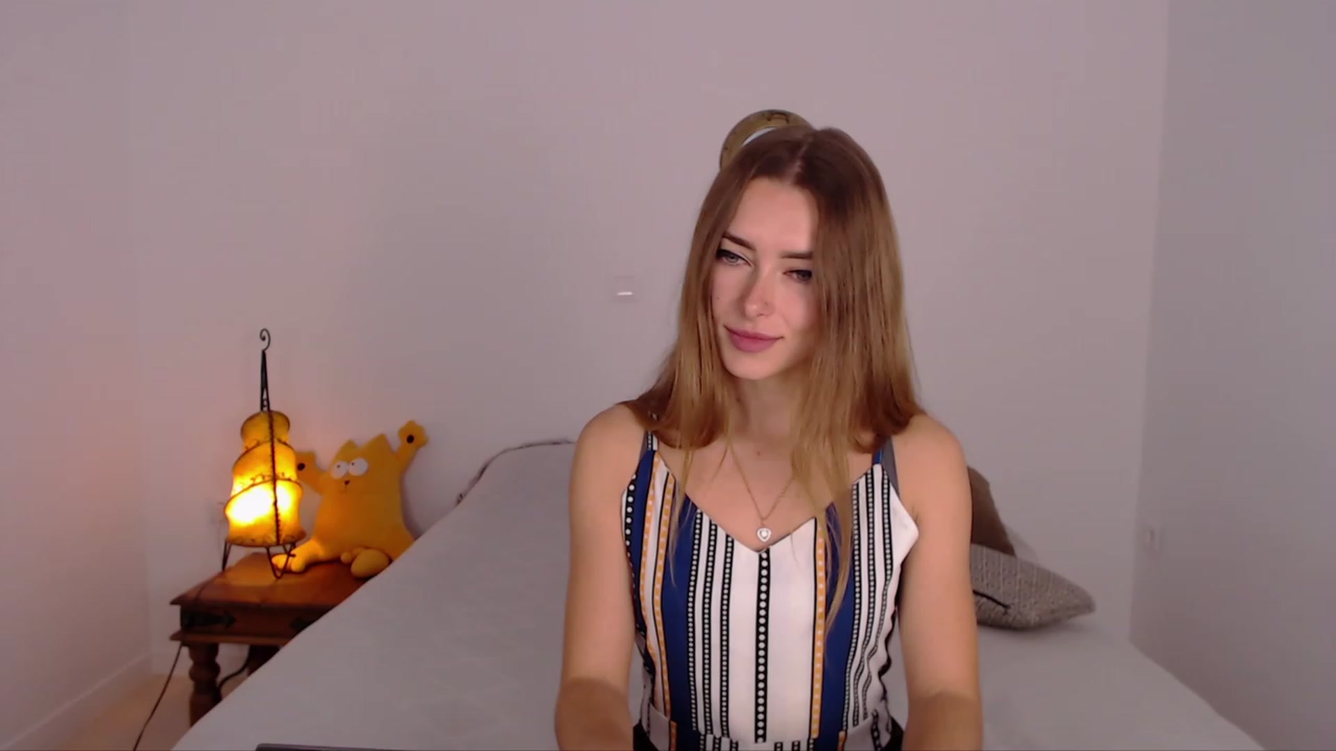 Gallery image thumbnail from SimonsWife's myfreecams stream on, 11/26/2023, 12:49 image 3 of 20