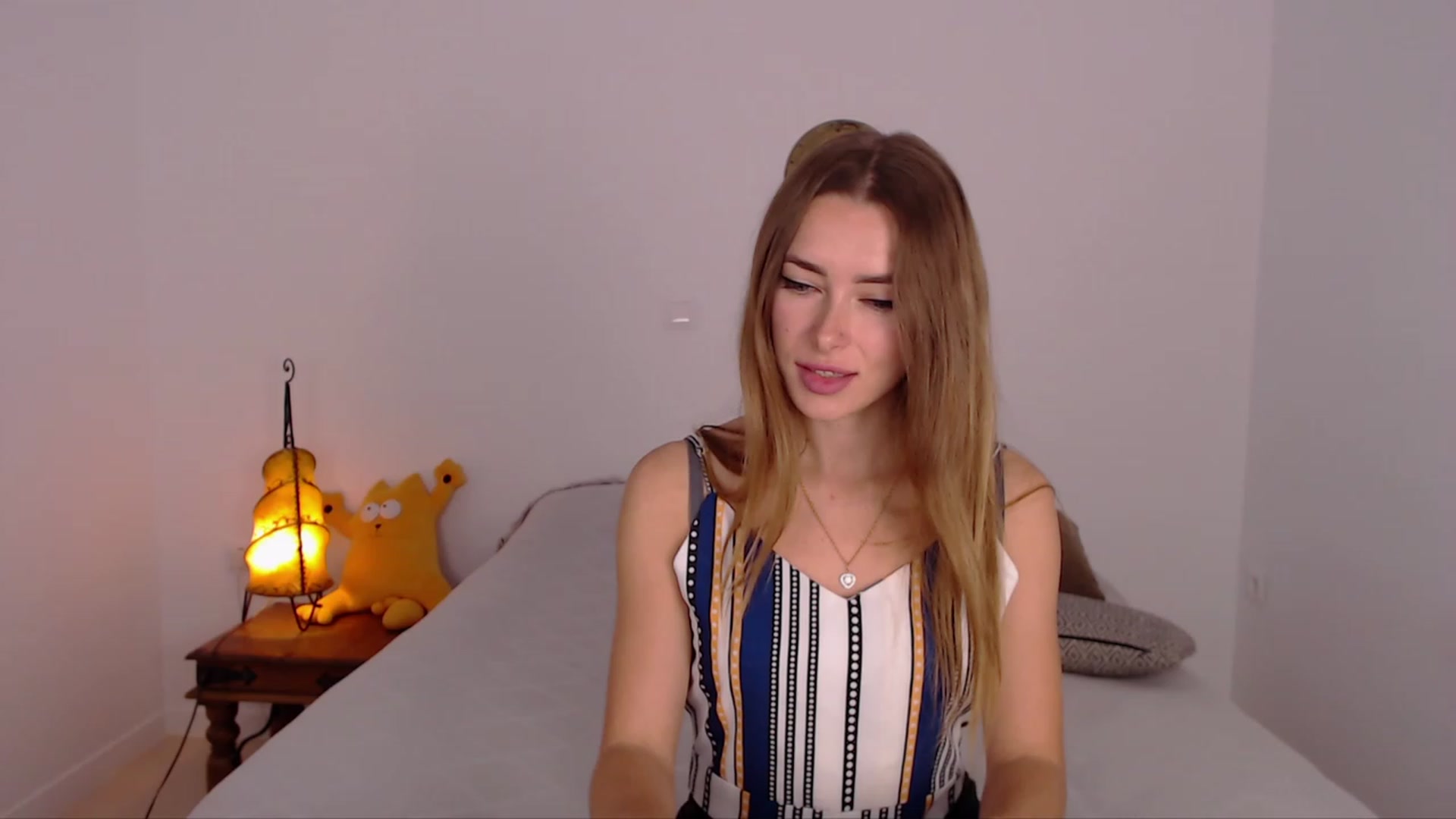 Gallery image thumbnail from SimonsWife's myfreecams stream on, 11/26/2023, 12:49 image 12 of 20