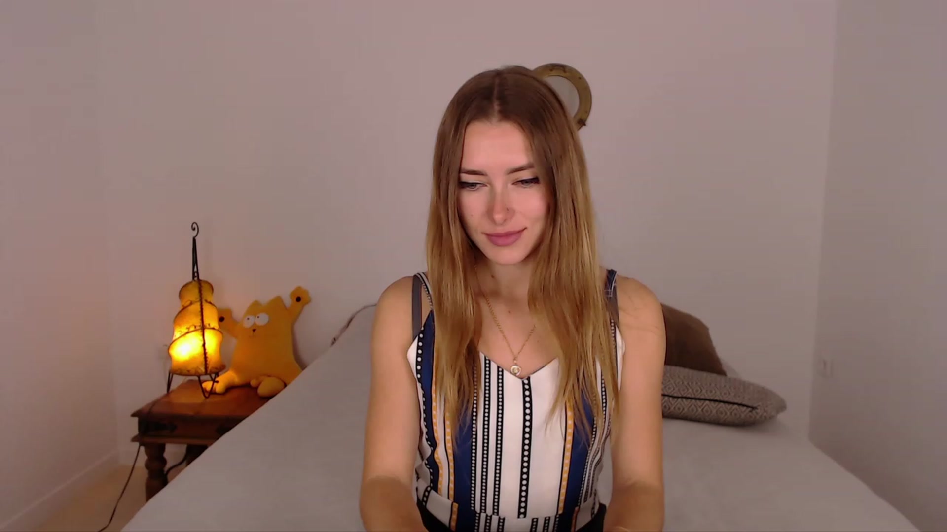 Gallery image thumbnail from SimonsWife's myfreecams stream on, 11/26/2023, 15:49 image 3 of 20