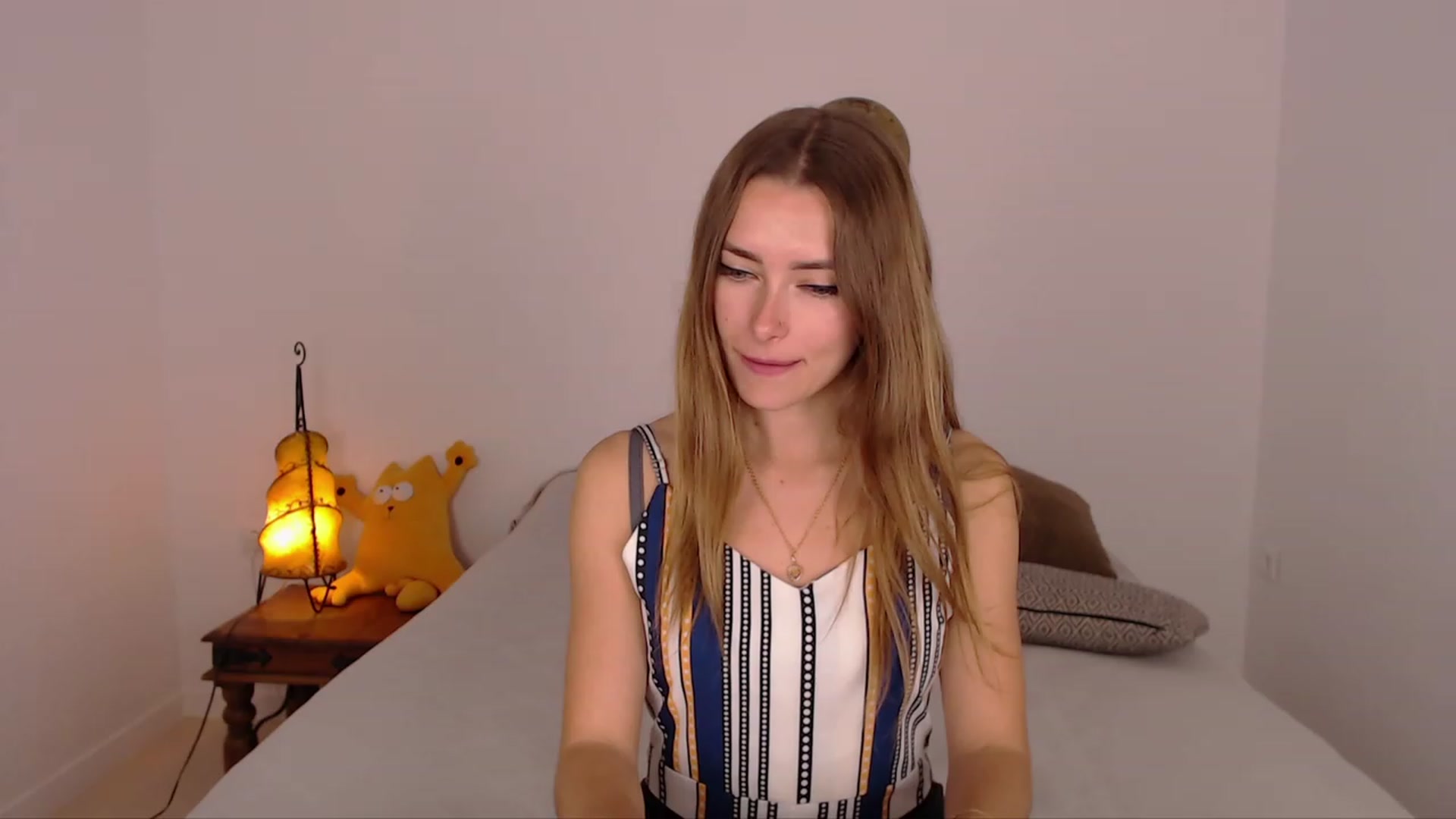 Gallery image thumbnail from SimonsWife's myfreecams stream on, 11/26/2023, 15:49 image 18 of 20