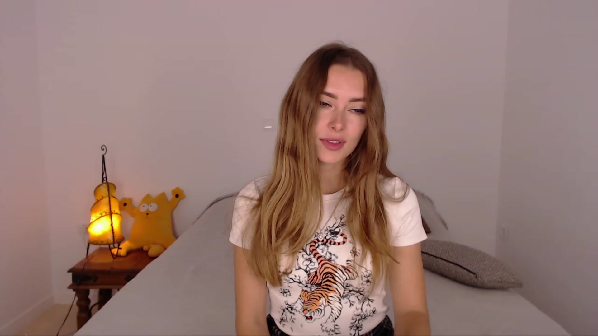 Gallery image thumbnail from SimonsWife's myfreecams stream on, 11/29/2023, 13:23 image 12 of 20