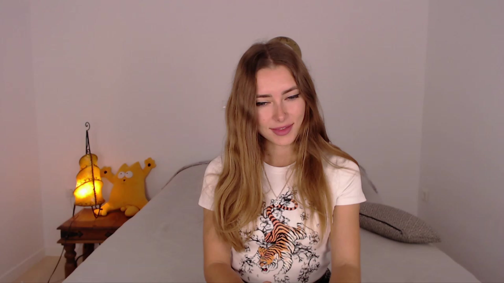 Gallery image thumbnail from SimonsWife's myfreecams stream on, 11/29/2023, 13:23 image 16 of 20