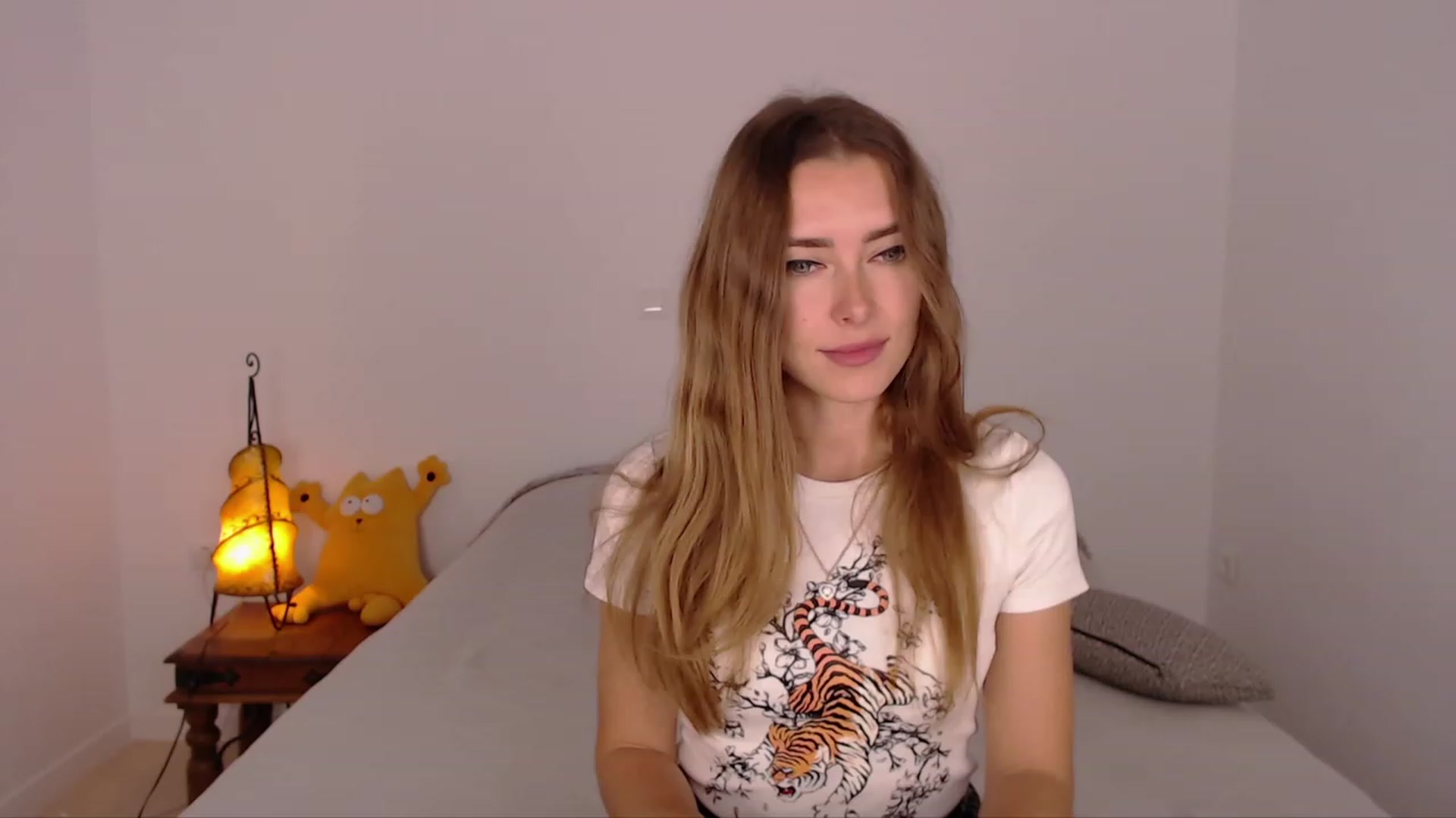 Gallery image thumbnail from SimonsWife's myfreecams stream on, 11/29/2023, 13:23 image 9 of 20