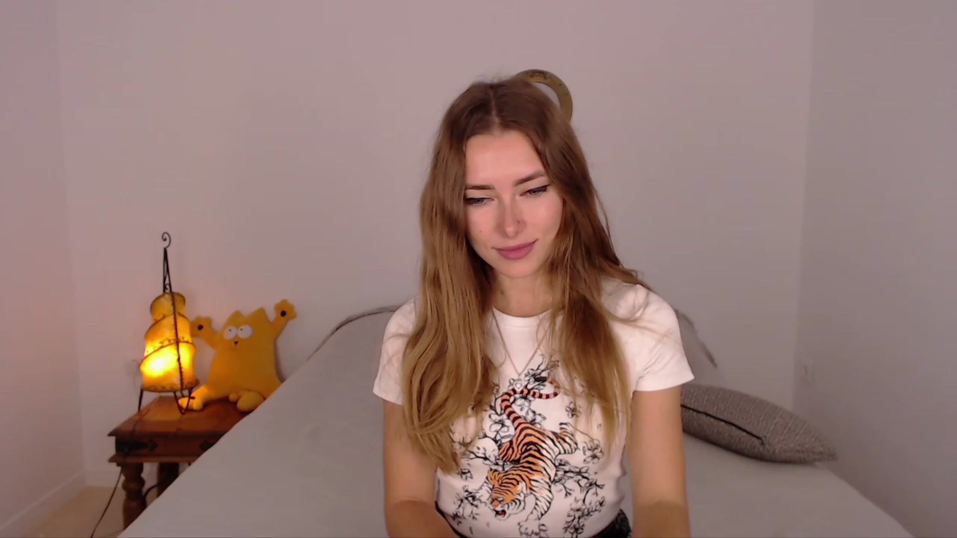 Gallery image thumbnail from SimonsWife's myfreecams stream on, 11/29/2023, 13:23 image 17 of 20