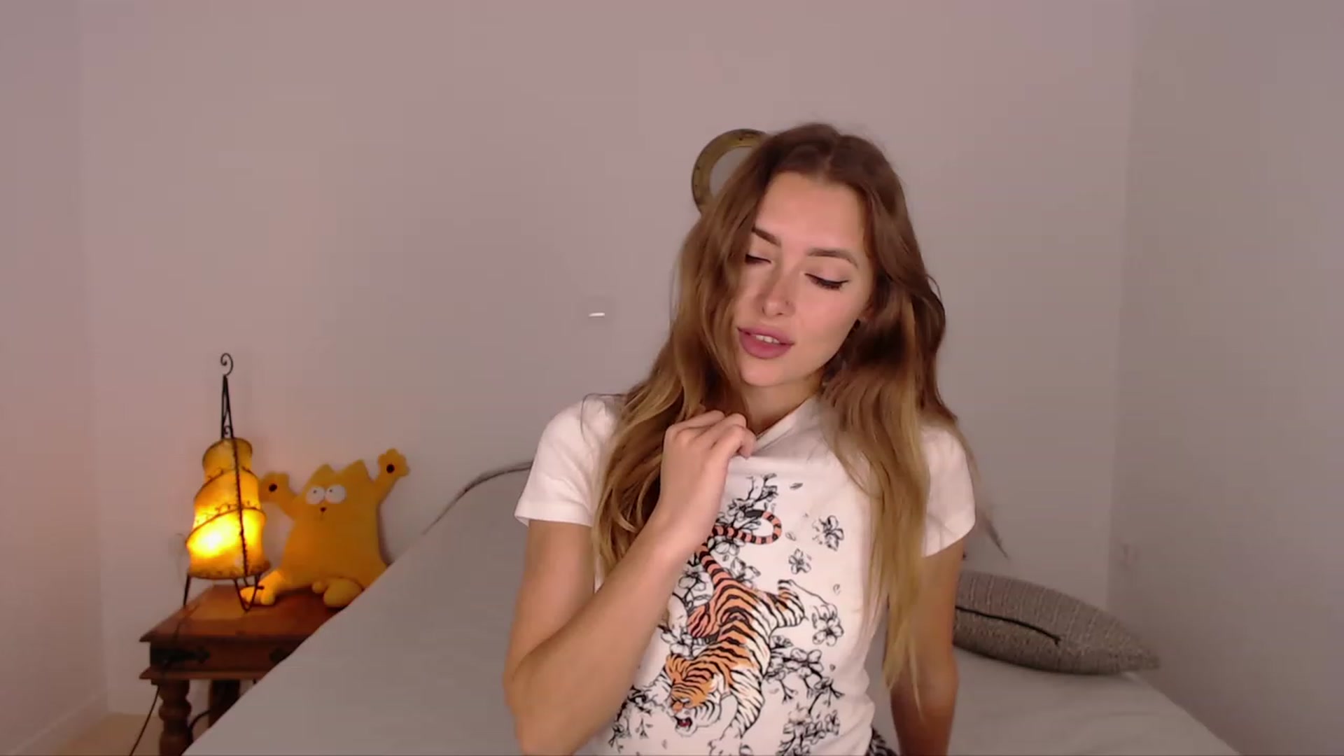 Gallery image thumbnail from SimonsWife's myfreecams stream on, 11/29/2023, 15:53 image 4 of 20
