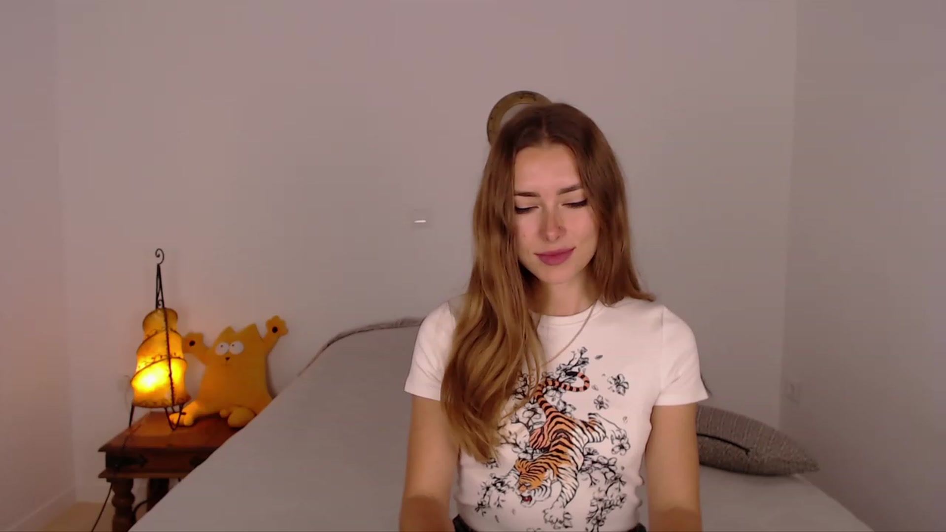Gallery image thumbnail from SimonsWife's myfreecams stream on, 11/29/2023, 15:53 image 10 of 20