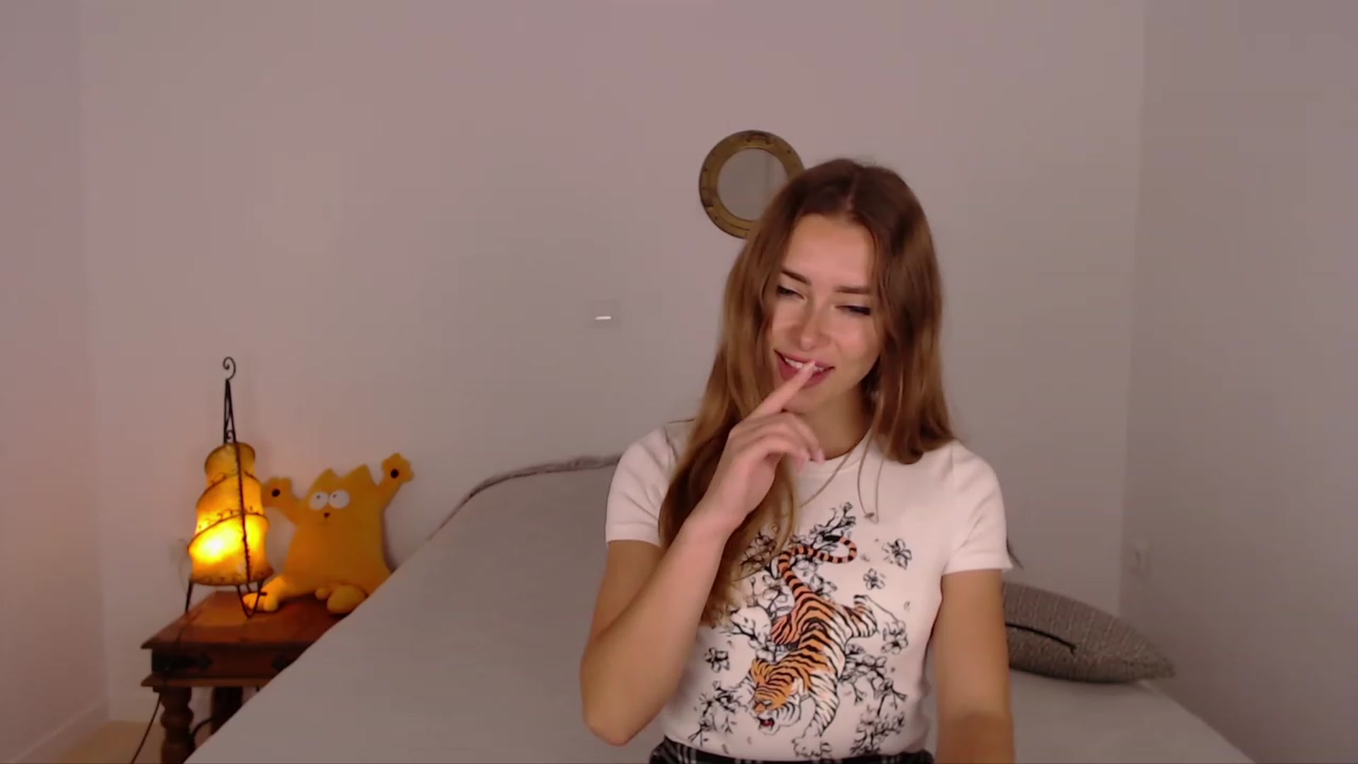 Gallery image thumbnail from SimonsWife's myfreecams stream on, 11/29/2023, 15:53 image 13 of 20