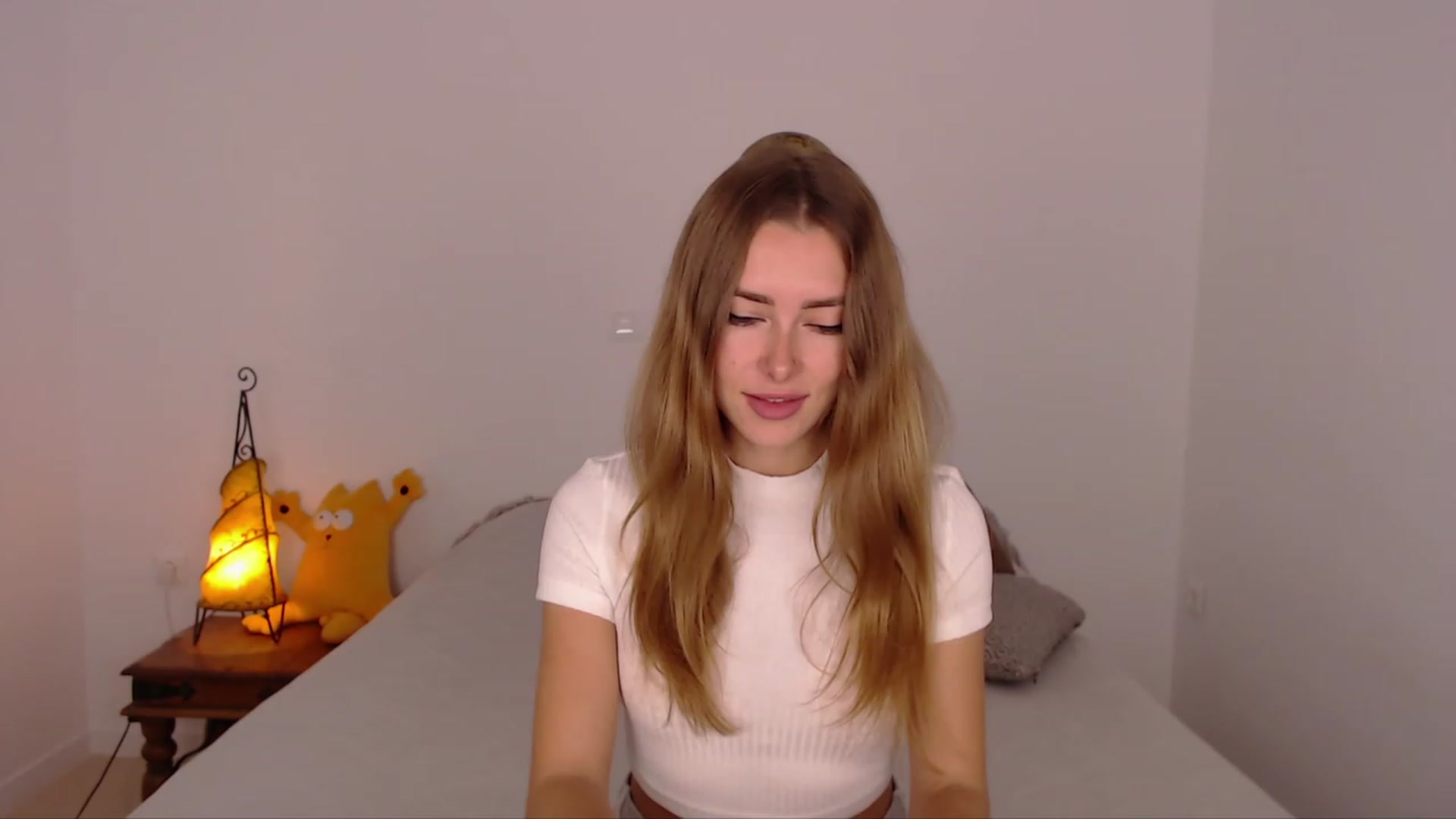 Gallery image thumbnail from SimonsWife's myfreecams stream on, 12/03/2023, 12:07 image 15 of 20