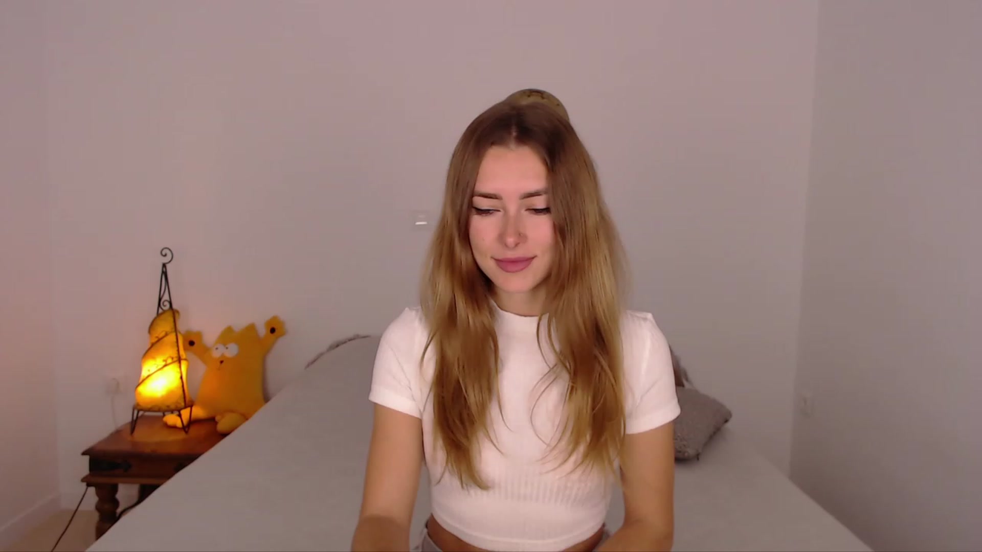 Gallery image thumbnail from SimonsWife's myfreecams stream on, 12/03/2023, 12:07 image 4 of 20