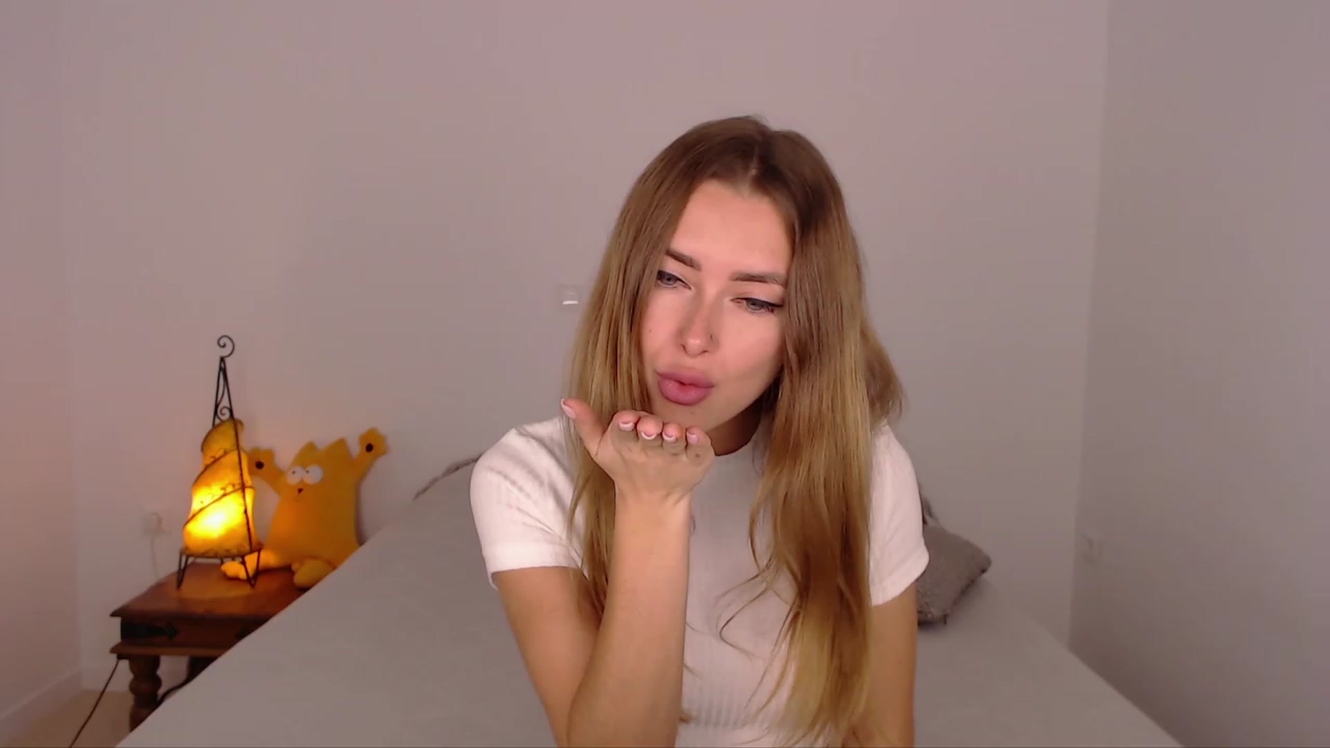 Gallery image thumbnail from SimonsWife's myfreecams stream on, 12/03/2023, 12:07 image 10 of 20