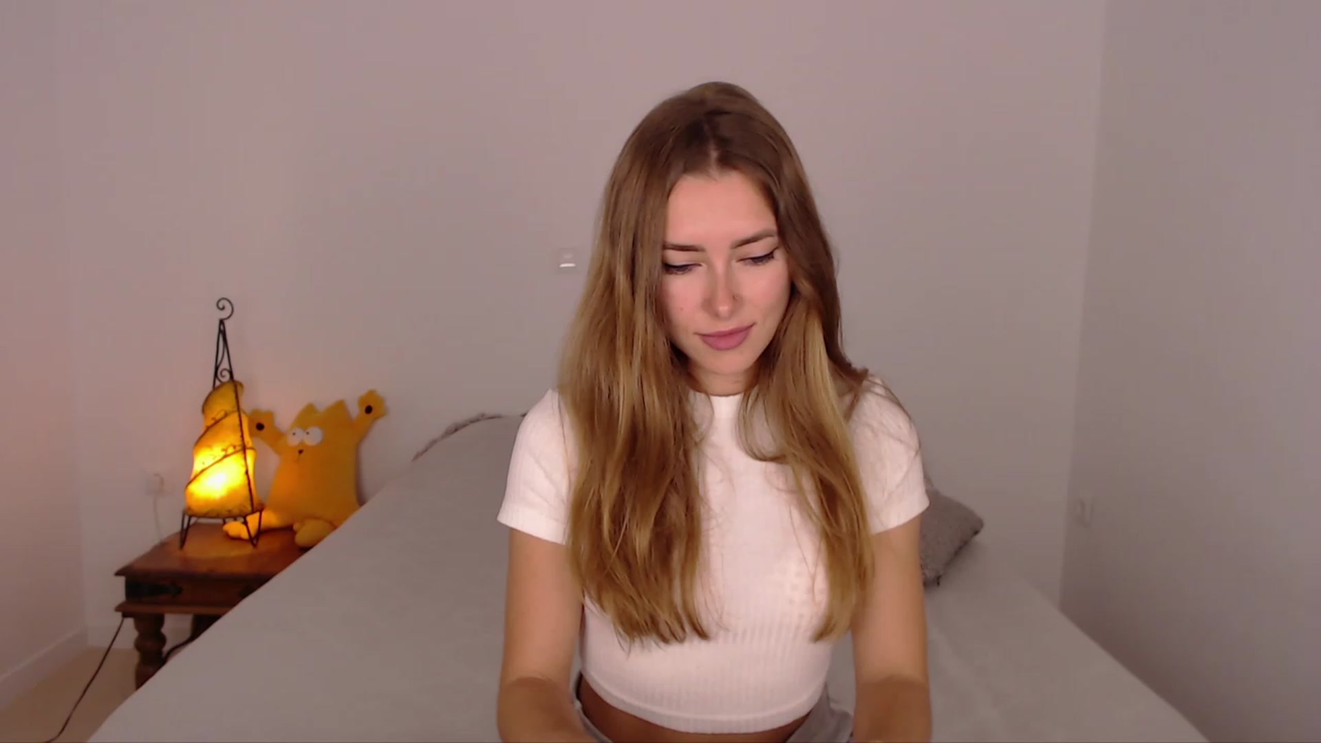 Gallery image thumbnail from SimonsWife's myfreecams stream on, 12/03/2023, 13:20 image 17 of 20