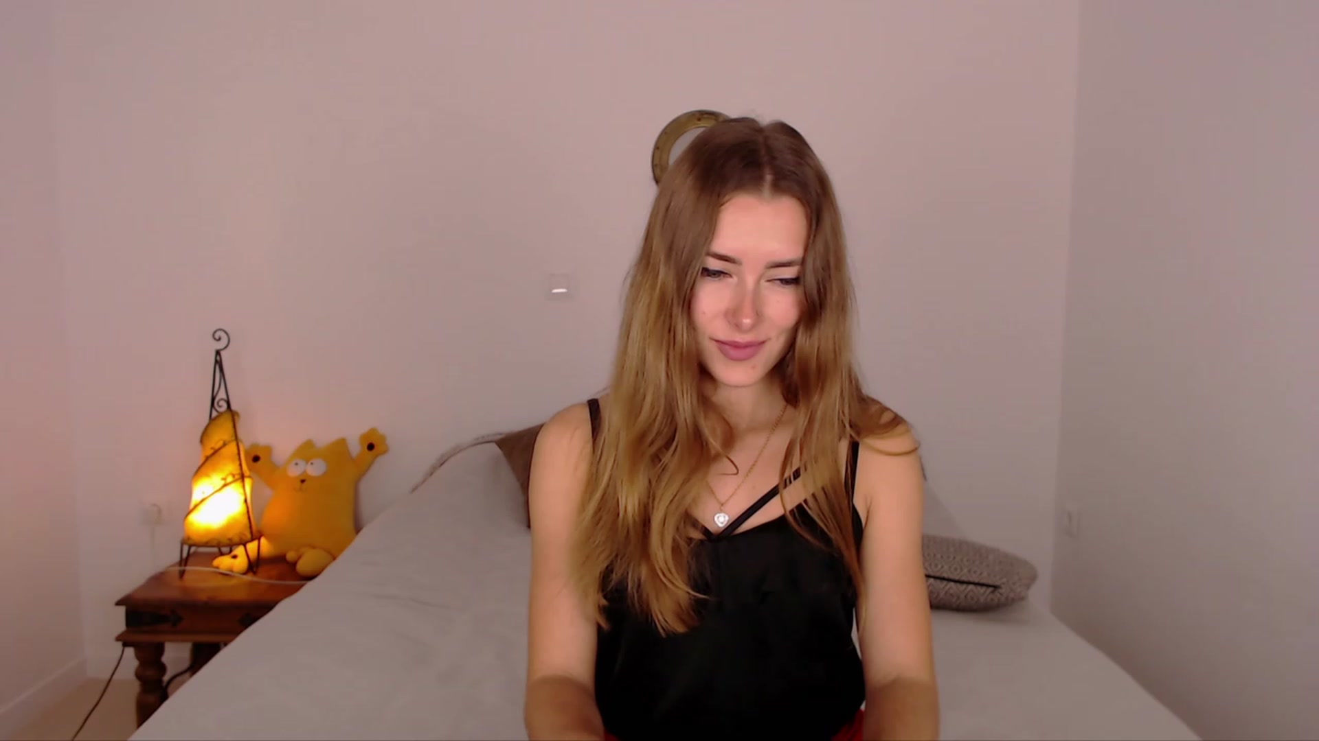 Gallery image thumbnail from SimonsWife's myfreecams stream on, 12/04/2023, 13:52 image 18 of 20