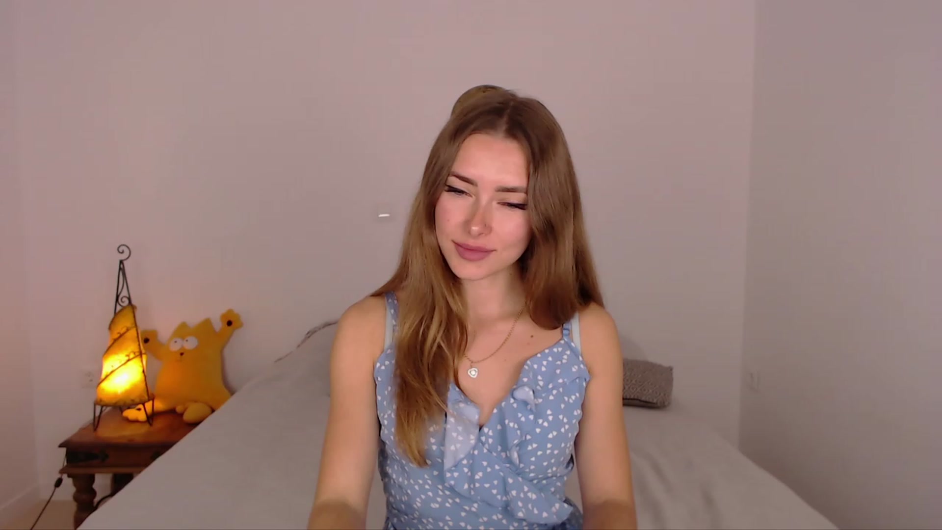 Gallery image thumbnail from SimonsWife's myfreecams stream on, 12/07/2023, 14:15 image 8 of 20