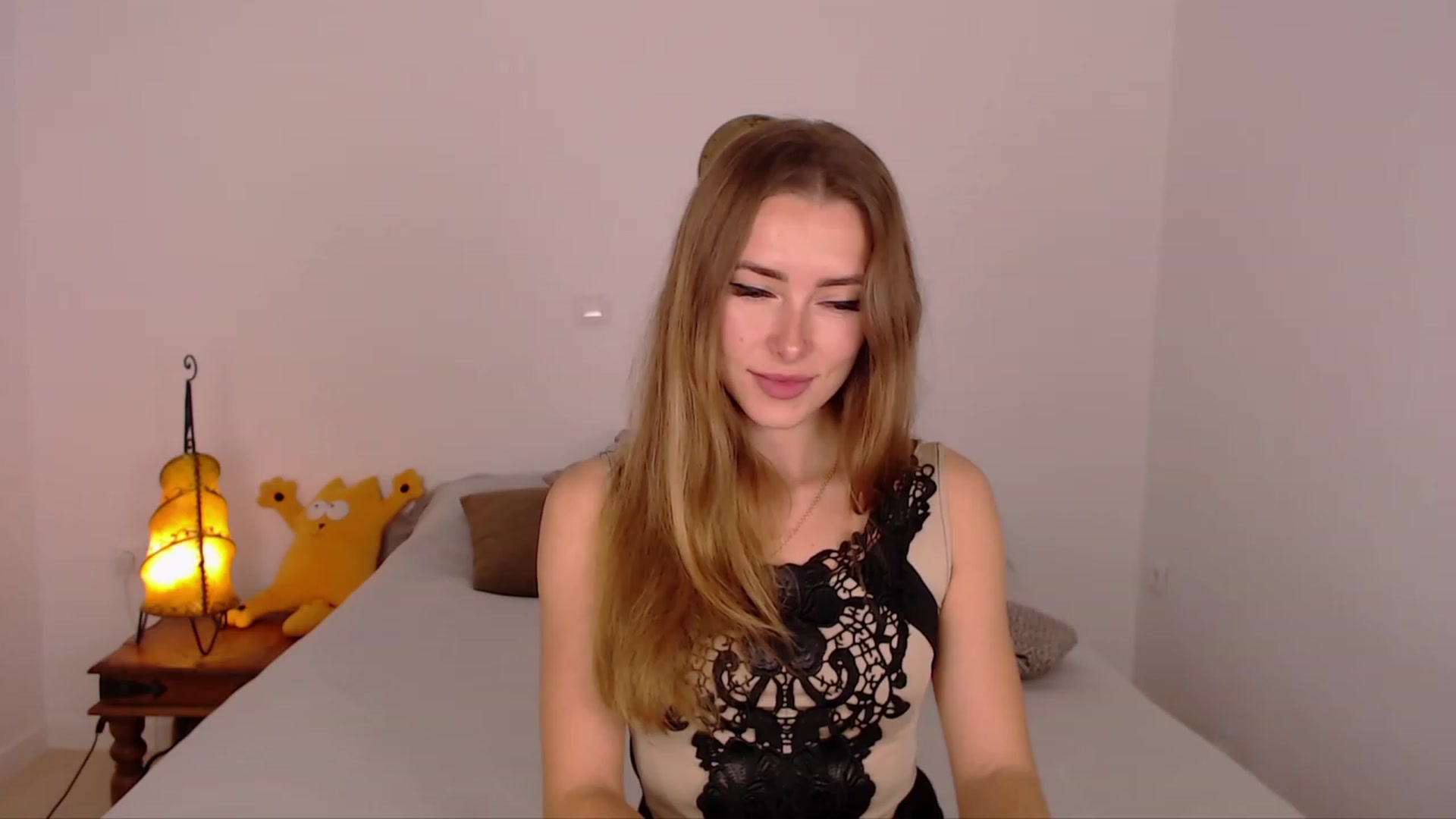 Gallery image thumbnail from SimonsWife's myfreecams stream on, 12/10/2023, 13:43 image 10 of 20