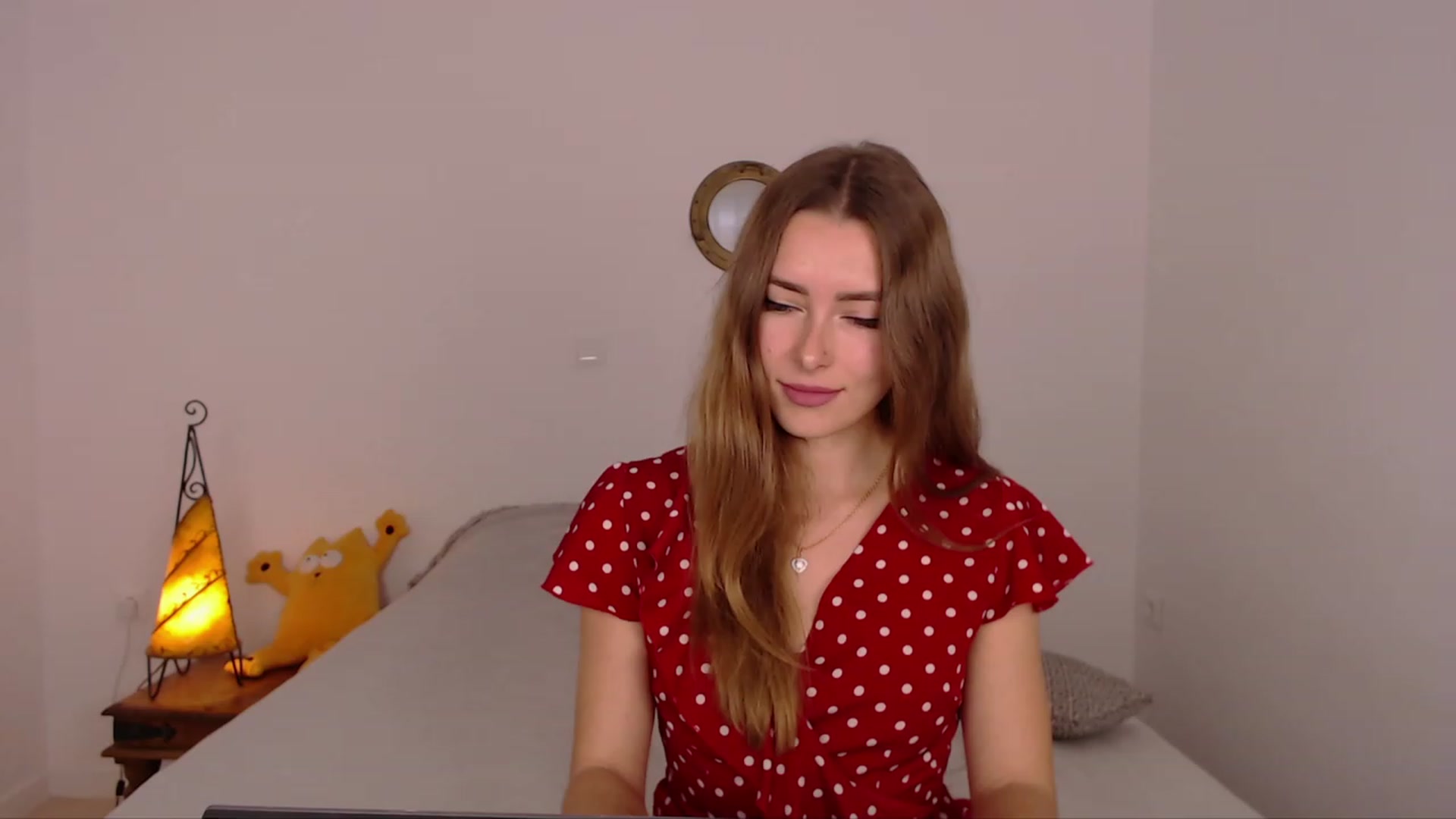 Gallery image thumbnail from SimonsWife's myfreecams stream on, 01/10/2024, 13:47 image 17 of 20
