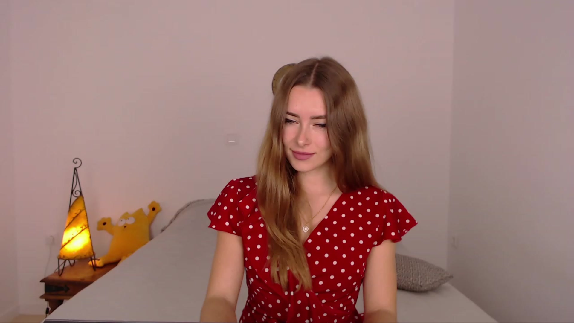 Gallery image thumbnail from SimonsWife's myfreecams stream on, 01/10/2024, 13:47 image 4 of 20