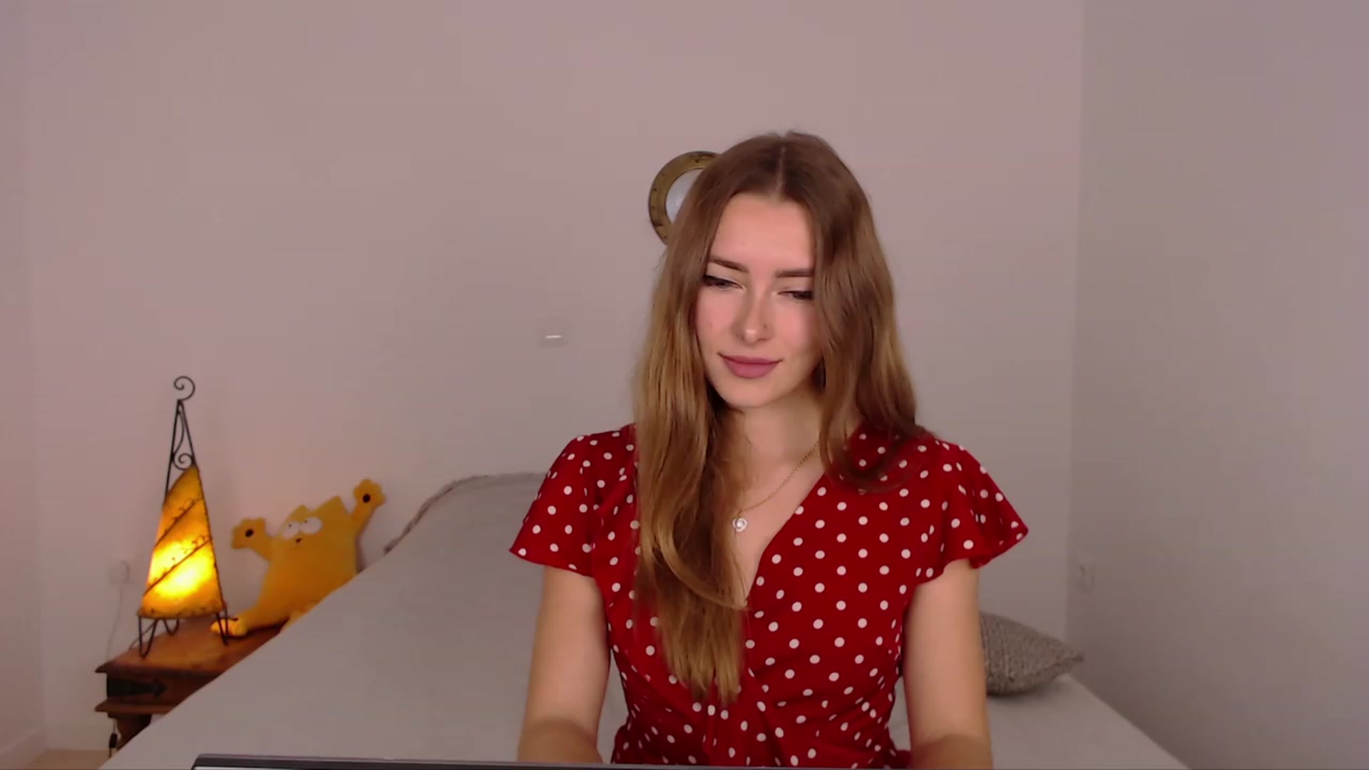 Gallery image thumbnail from SimonsWife's myfreecams stream on, 01/10/2024, 13:47 image 16 of 20