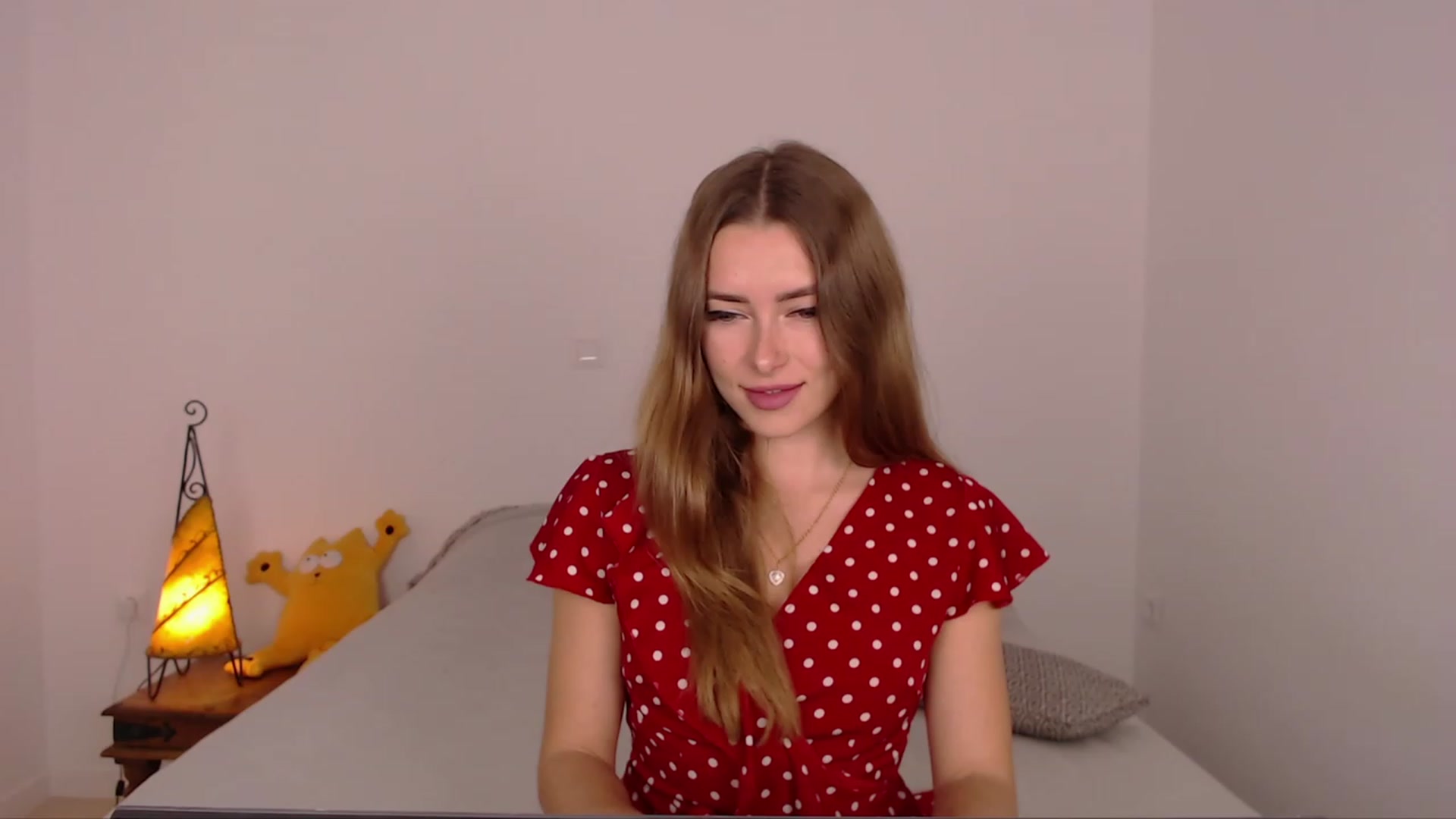 Gallery image thumbnail from SimonsWife's myfreecams stream on, 01/10/2024, 13:47 image 3 of 20