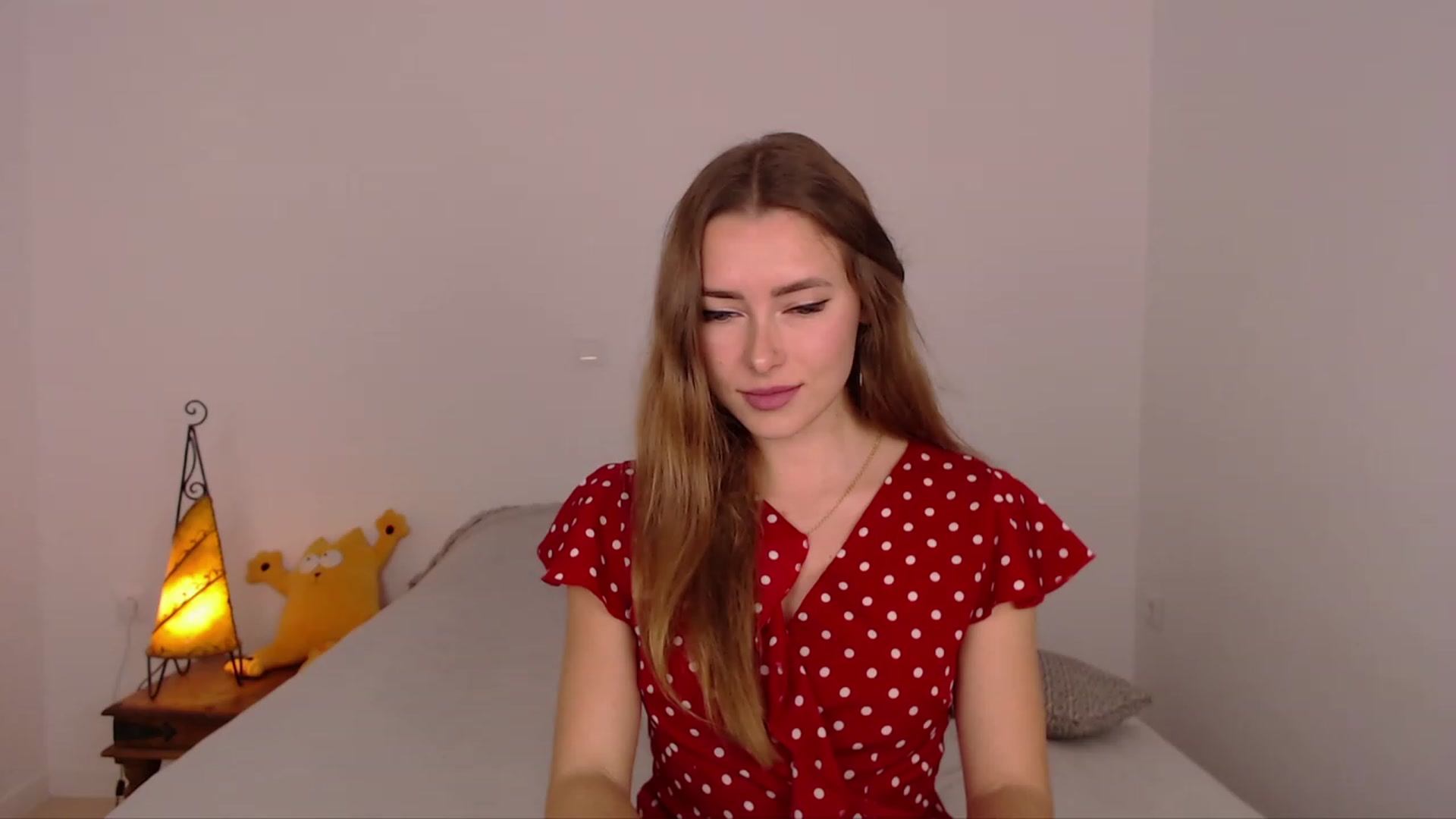 Gallery image thumbnail from SimonsWife's myfreecams stream on, 01/10/2024, 13:47 image 9 of 20