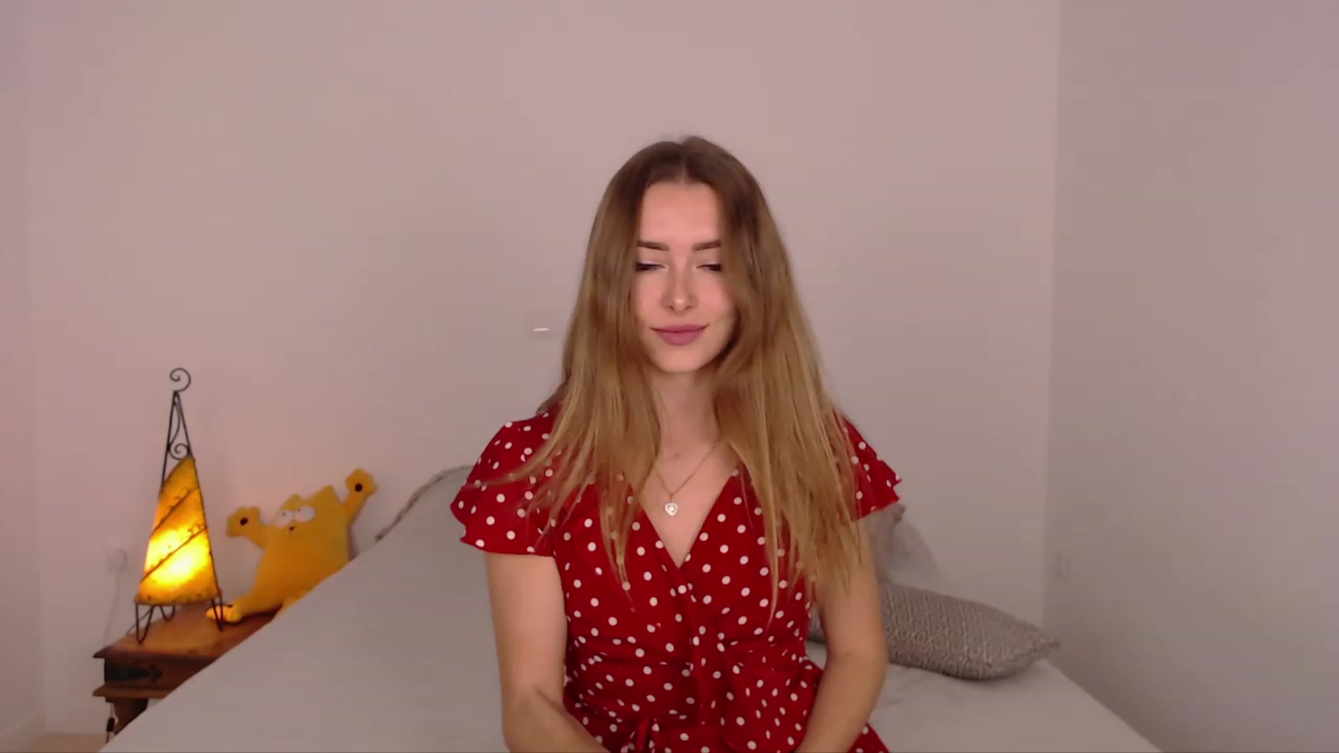 Gallery image thumbnail from SimonsWife's myfreecams stream on, 01/10/2024, 13:47 image 6 of 20