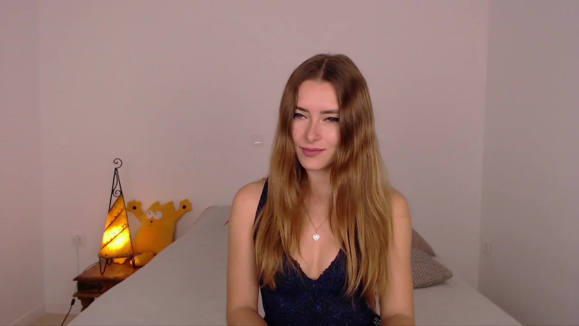 Gallery image thumbnail from SimonsWife's myfreecams stream on, 01/11/2024, 14:55 image 10 of 20