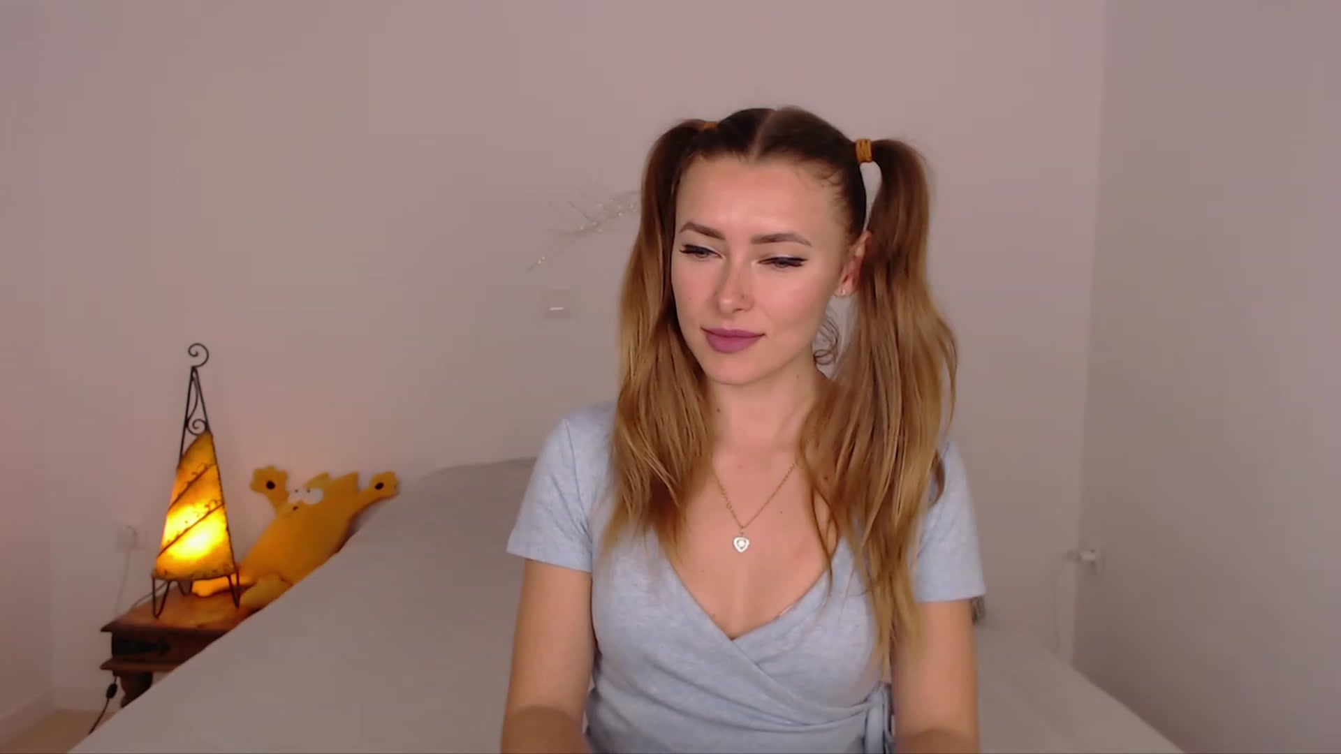 Gallery image thumbnail from SimonsWife's myfreecams stream on, 01/29/2024, 17:15 image 4 of 20