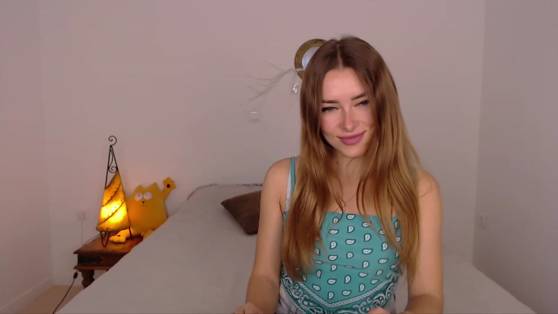 Gallery image thumbnail from SimonsWife's myfreecams stream on, 02/01/2024, 13:27 image 10 of 20