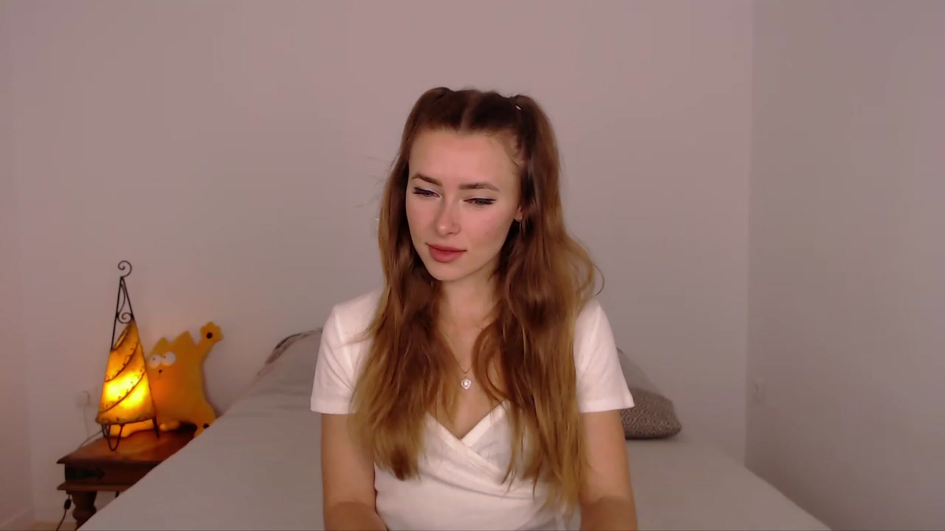 Gallery image thumbnail from SimonsWife's myfreecams stream on, 02/05/2024, 12:31 image 17 of 20