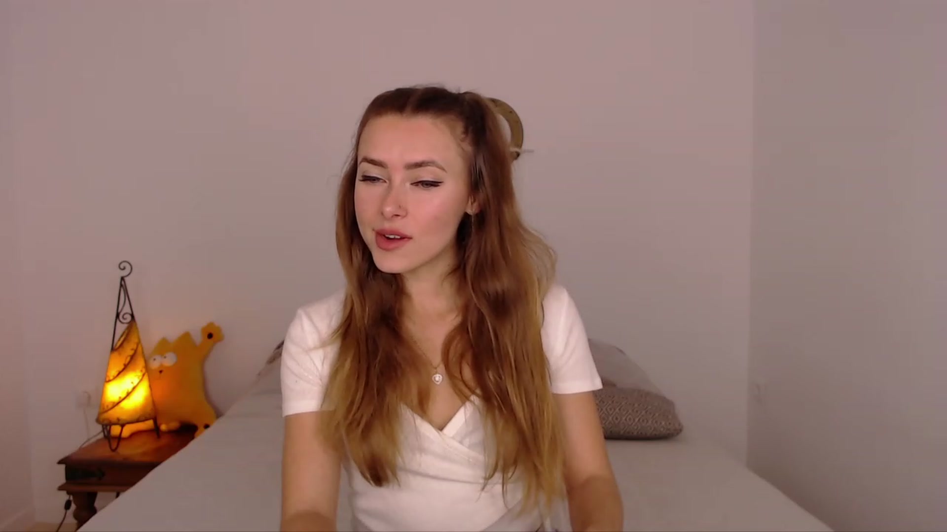 Gallery image thumbnail from SimonsWife's myfreecams stream on, 02/05/2024, 12:31 image 6 of 20