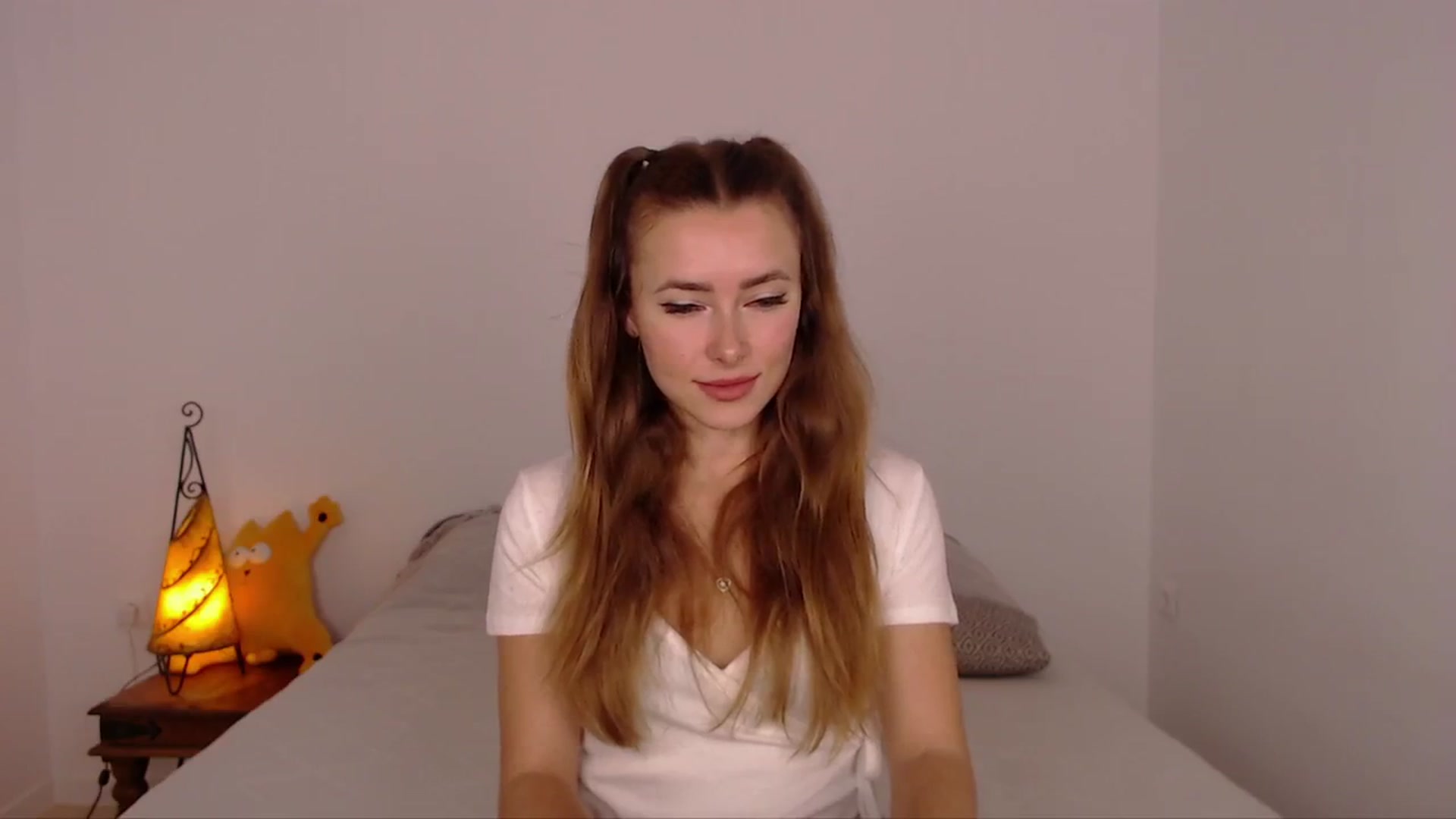 Gallery image thumbnail from SimonsWife's myfreecams stream on, 02/05/2024, 13:02 image 9 of 20