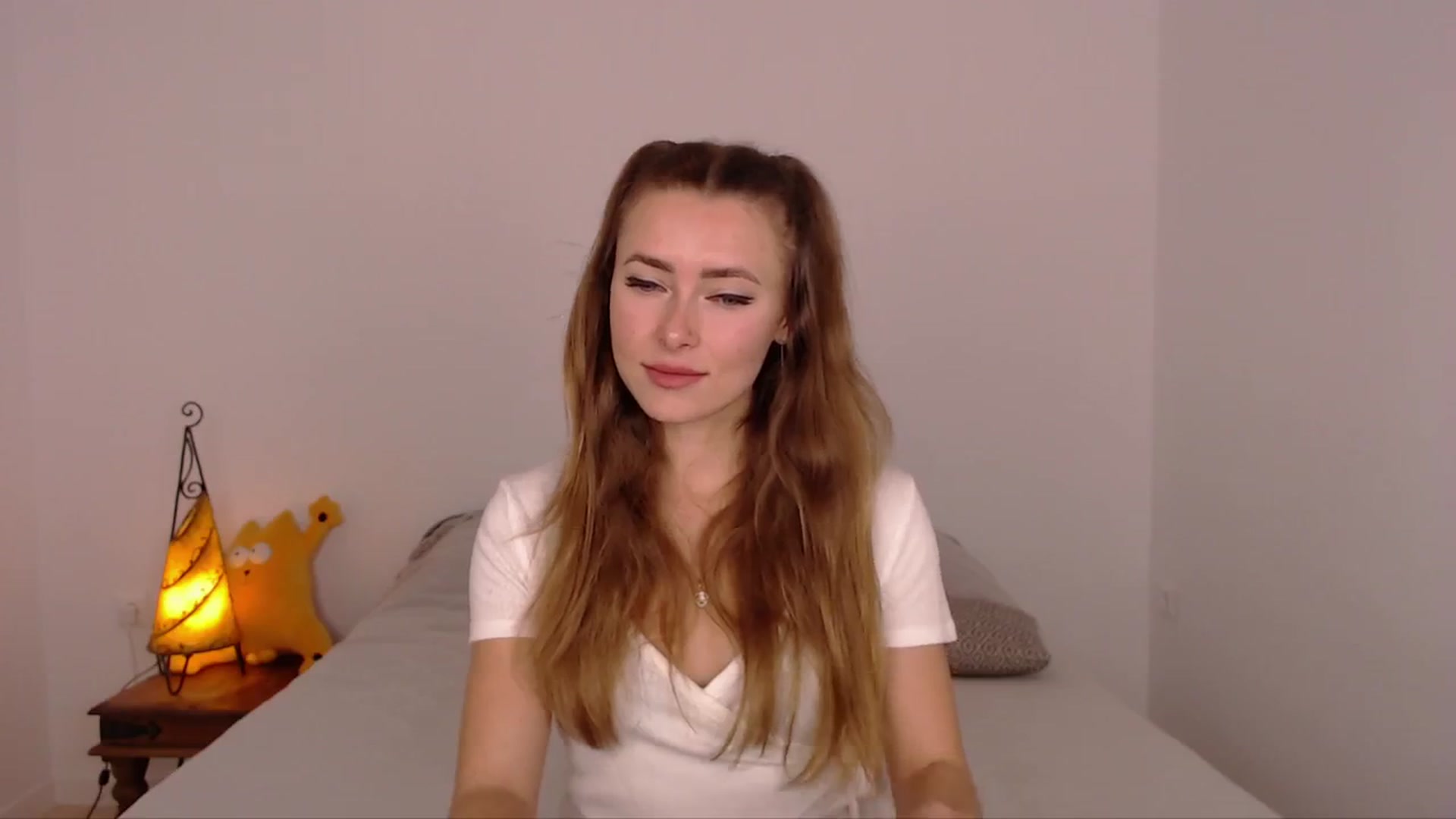 Gallery image thumbnail from SimonsWife's myfreecams stream on, 02/05/2024, 13:02 image 17 of 20