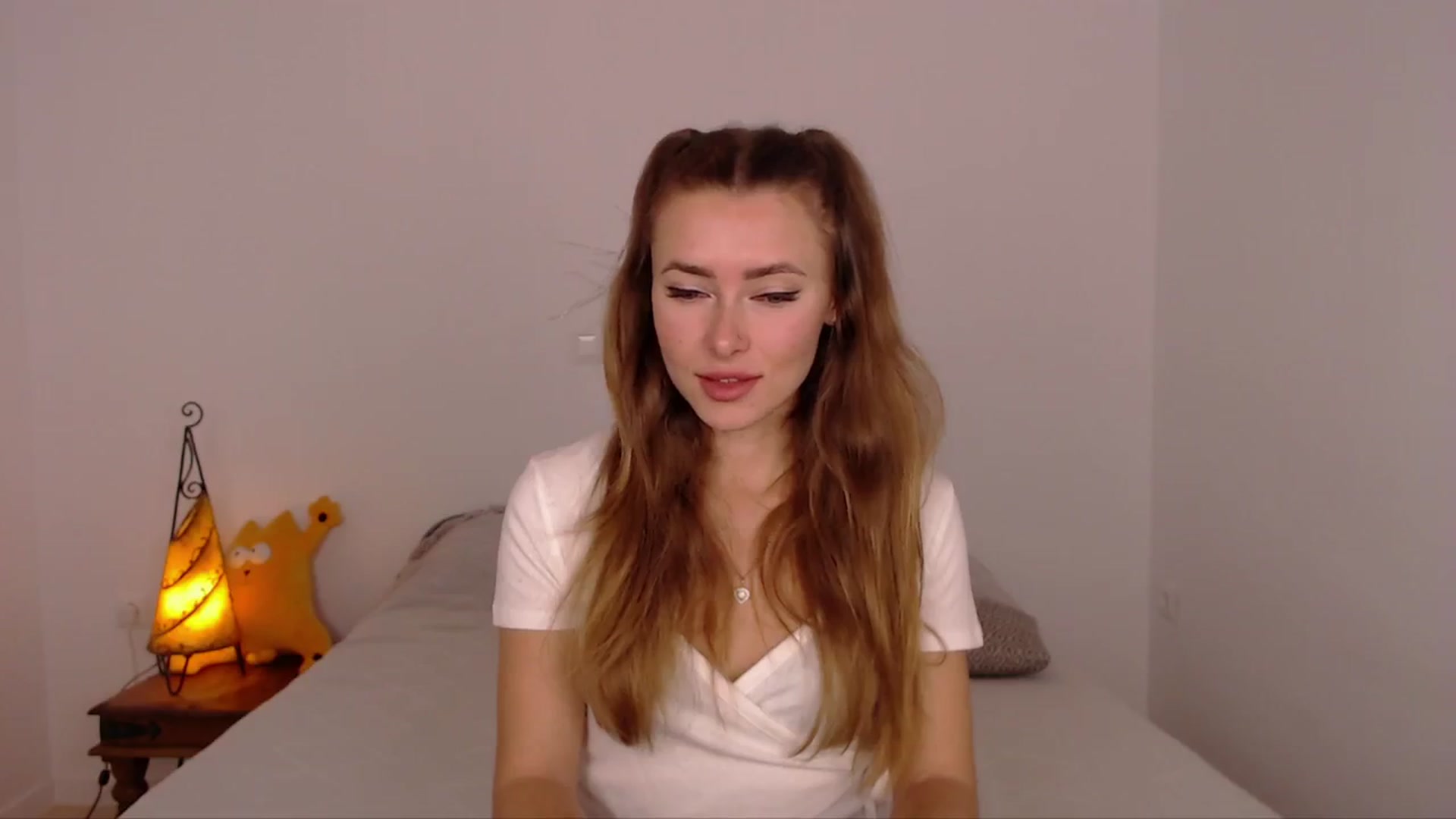 Gallery image thumbnail from SimonsWife's myfreecams stream on, 02/05/2024, 13:02 image 4 of 20