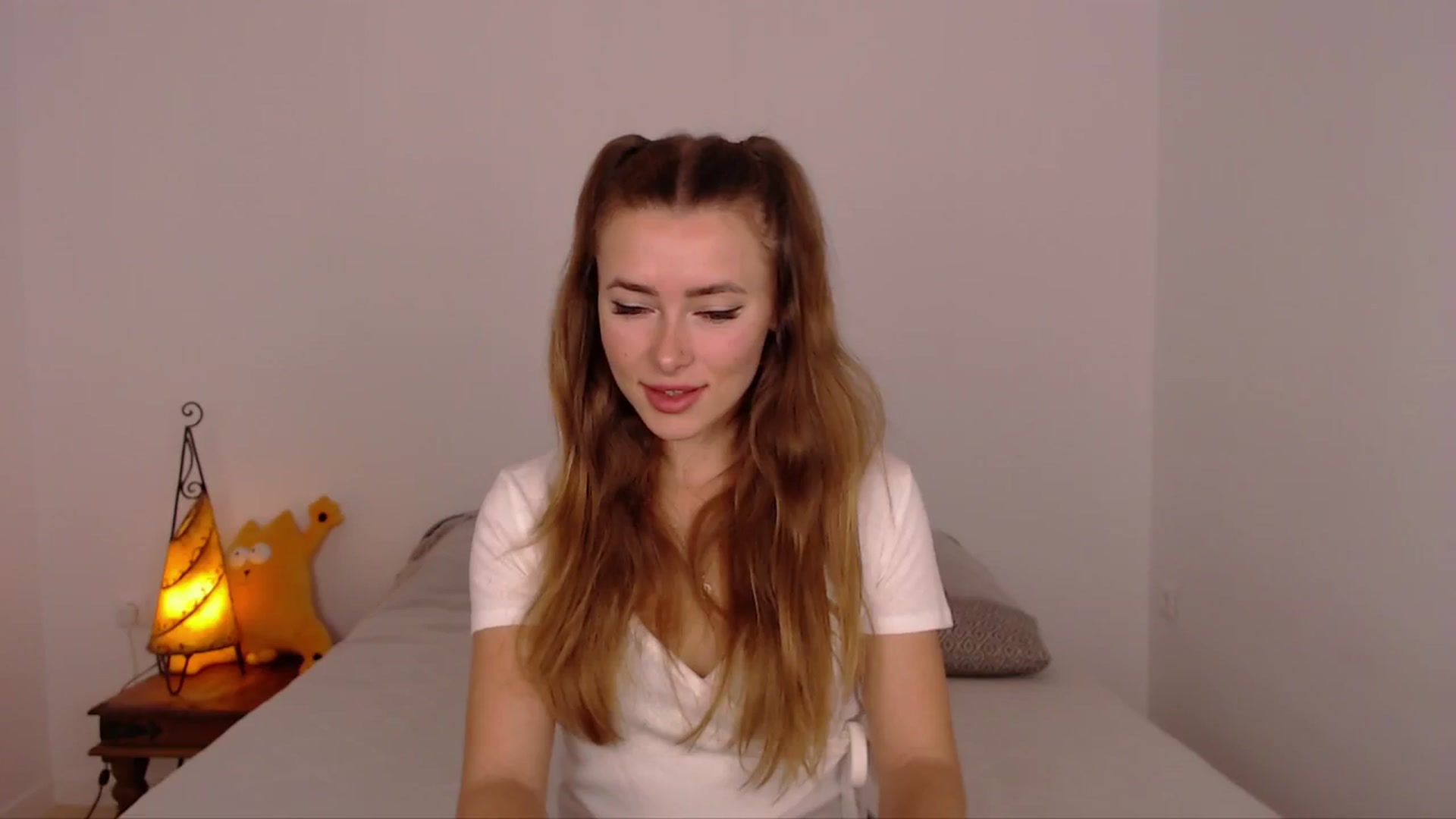 Gallery image thumbnail from SimonsWife's myfreecams stream on, 02/05/2024, 13:02 image 8 of 20