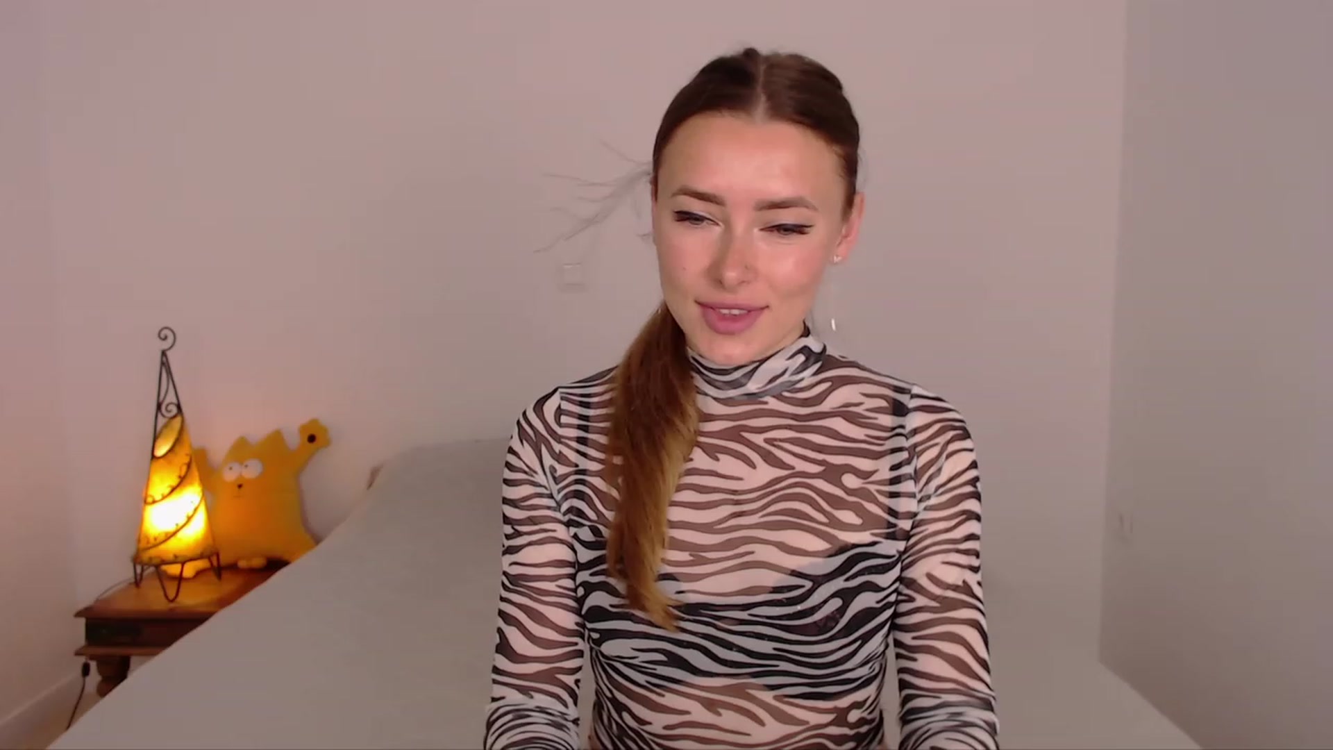 Gallery image thumbnail from SimonsWife's myfreecams stream on, 03/10/2024, 14:45 image 6 of 20