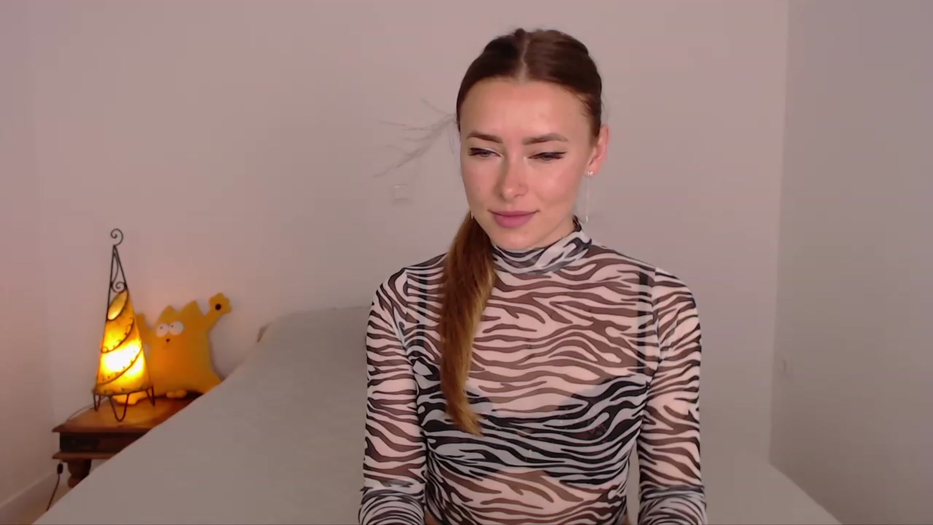 Gallery image thumbnail from SimonsWife's myfreecams stream on, 03/10/2024, 14:45 image 4 of 20