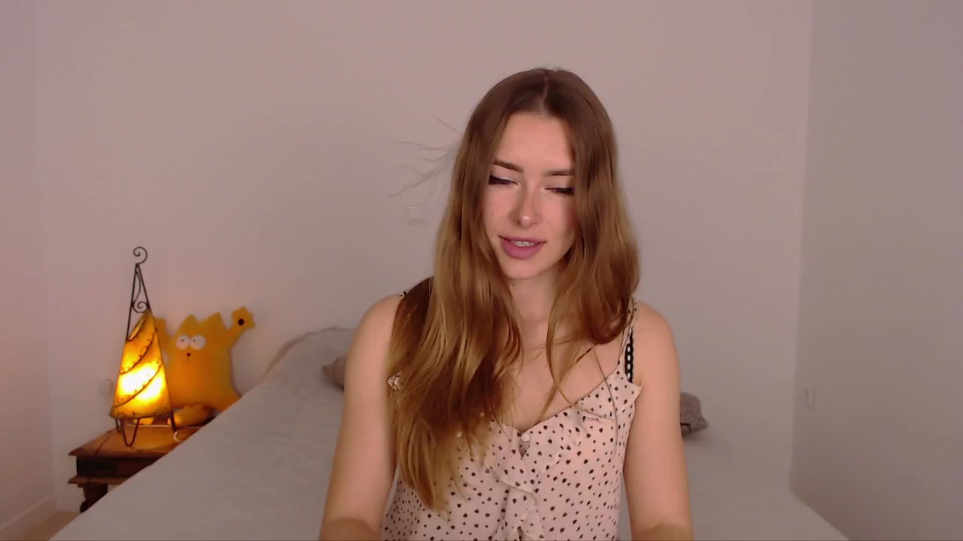 Gallery image thumbnail from SimonsWife's myfreecams stream on, 03/13/2024, 13:20 image 5 of 20