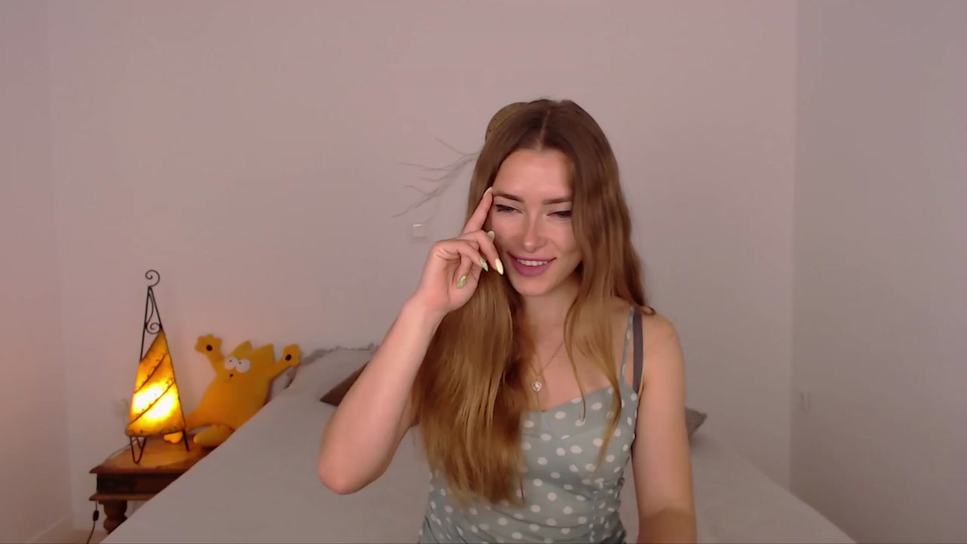 Gallery image thumbnail from SimonsWife's myfreecams stream on, 04/03/2024, 13:00 image 4 of 20