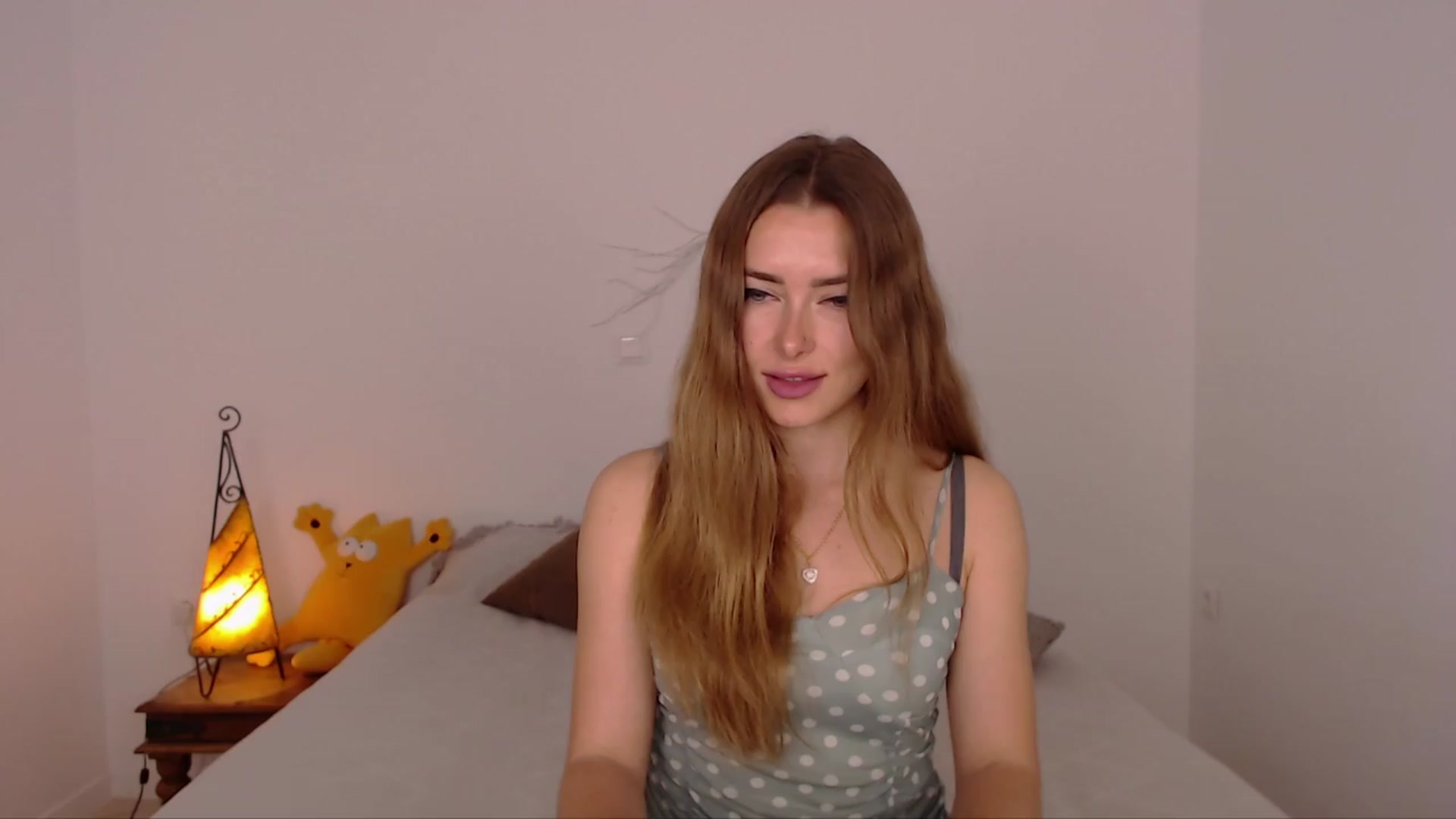 Gallery image thumbnail from SimonsWife's myfreecams stream on, 04/03/2024, 13:00 image 7 of 20