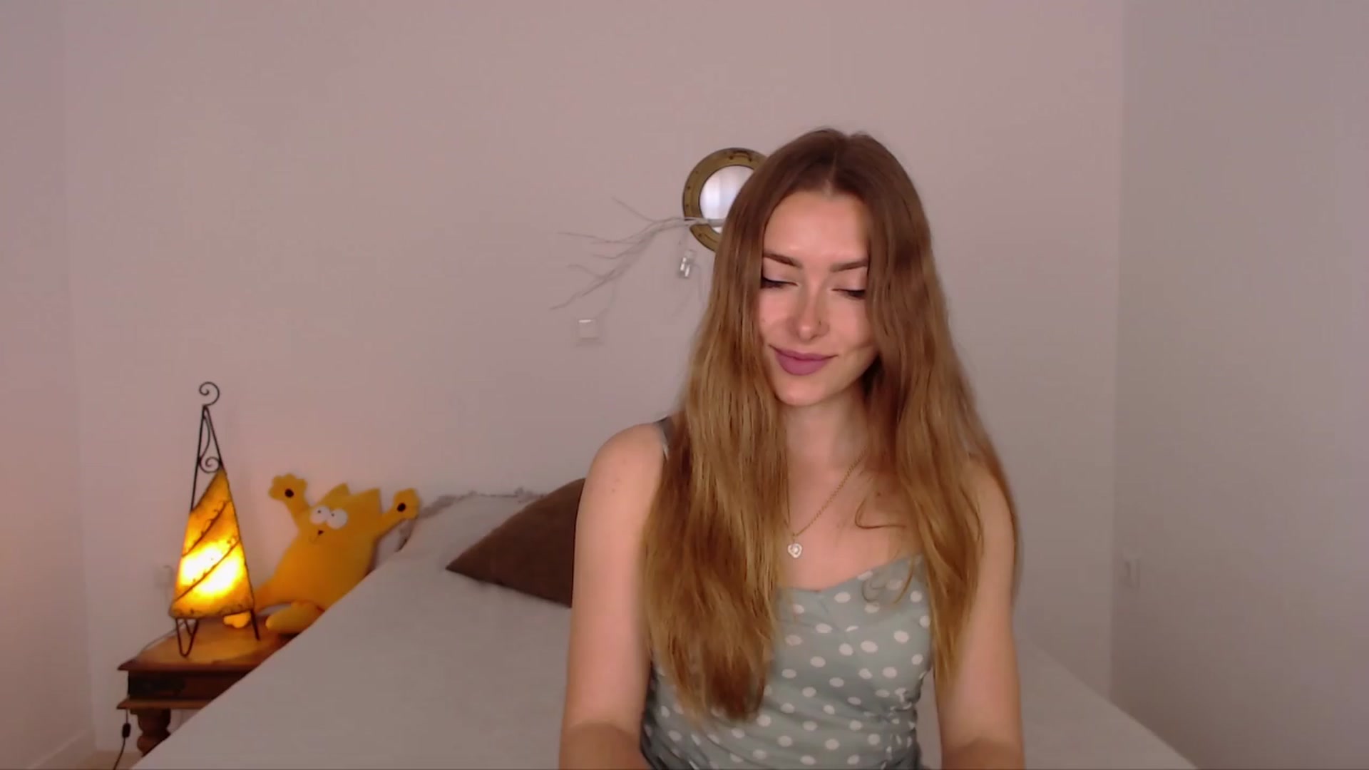 Gallery image thumbnail from SimonsWife's myfreecams stream on, 04/03/2024, 13:00 image 10 of 20