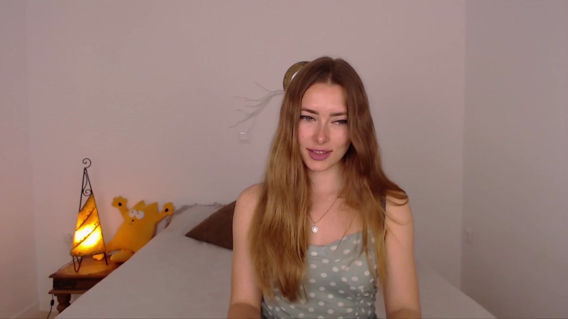 Gallery image thumbnail from SimonsWife's myfreecams stream on, 04/03/2024, 13:00 image 12 of 20