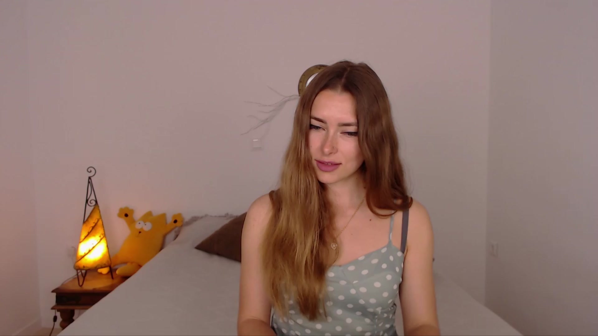 Gallery image thumbnail from SimonsWife's myfreecams stream on, 04/03/2024, 13:00 image 18 of 20