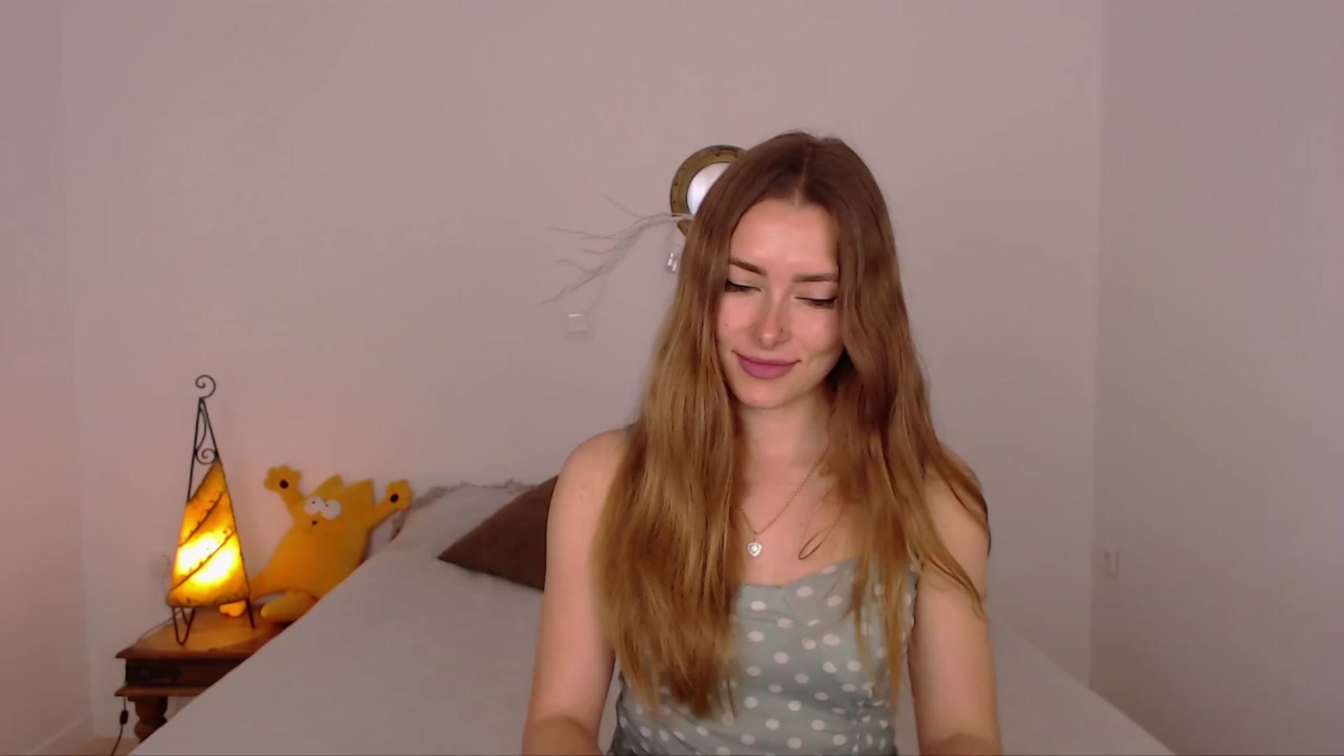 Gallery image thumbnail from SimonsWife's myfreecams stream on, 04/03/2024, 13:00 image 11 of 20